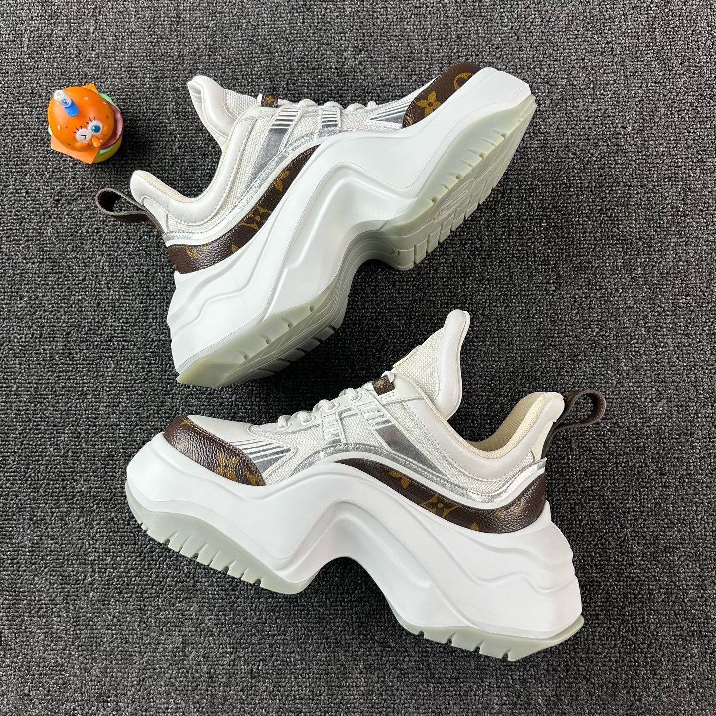 Louis Vuitton Louis Vuitton Archlight 2.0 White Size US 4.5 / IT 34.5 - 3 Thumbnail