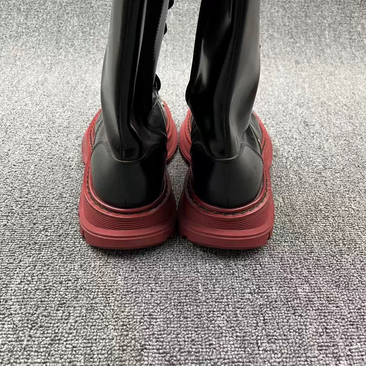 Alexander McQueen Alexander McQueen Black Patent Leather Knee-High Platform Boots Size US 5 / IT 35 - 3 Thumbnail