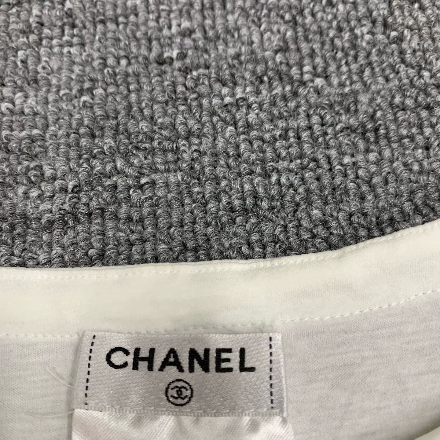 Chanel Chanel White Chest Logo Sleeveless Top Size XS / US 0-2 / IT 36-38 - 4 Thumbnail