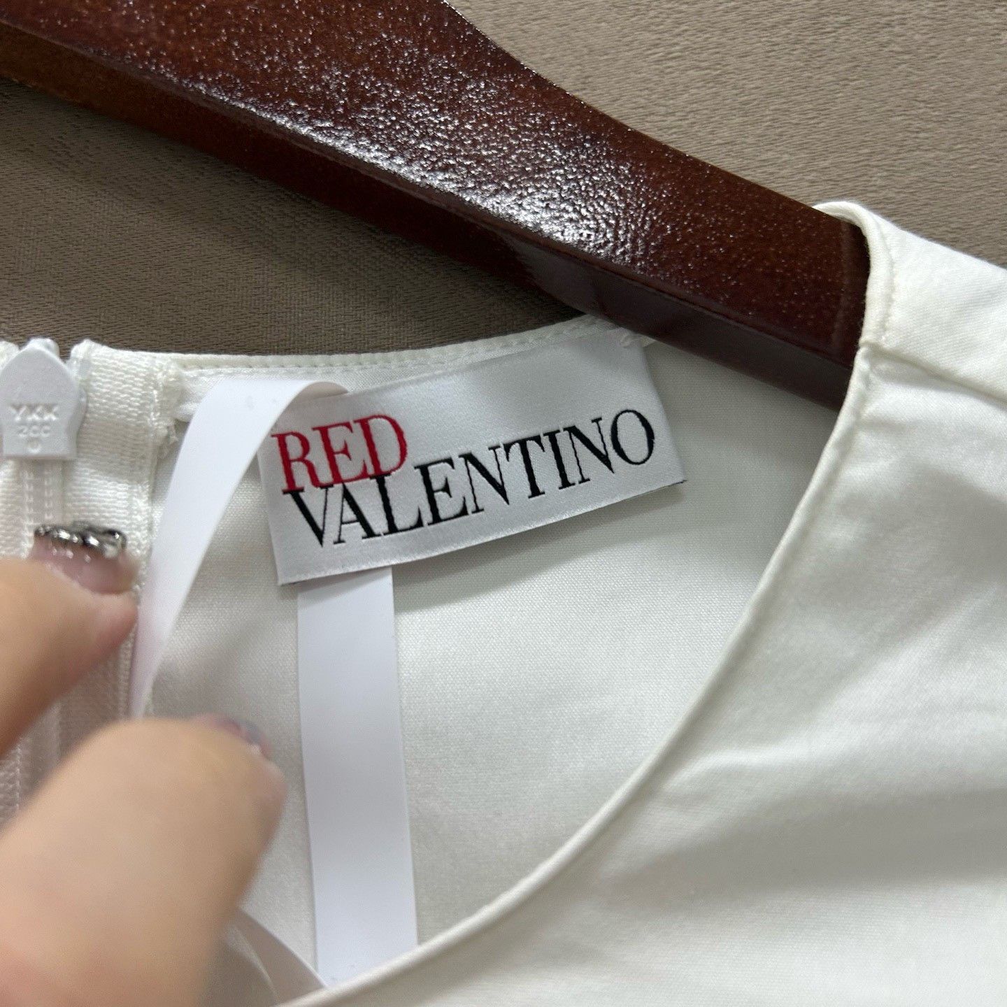 Valentino Valentino Puff Sleeve T-Shirt Size S / US 4 / IT 40 - 3 Thumbnail