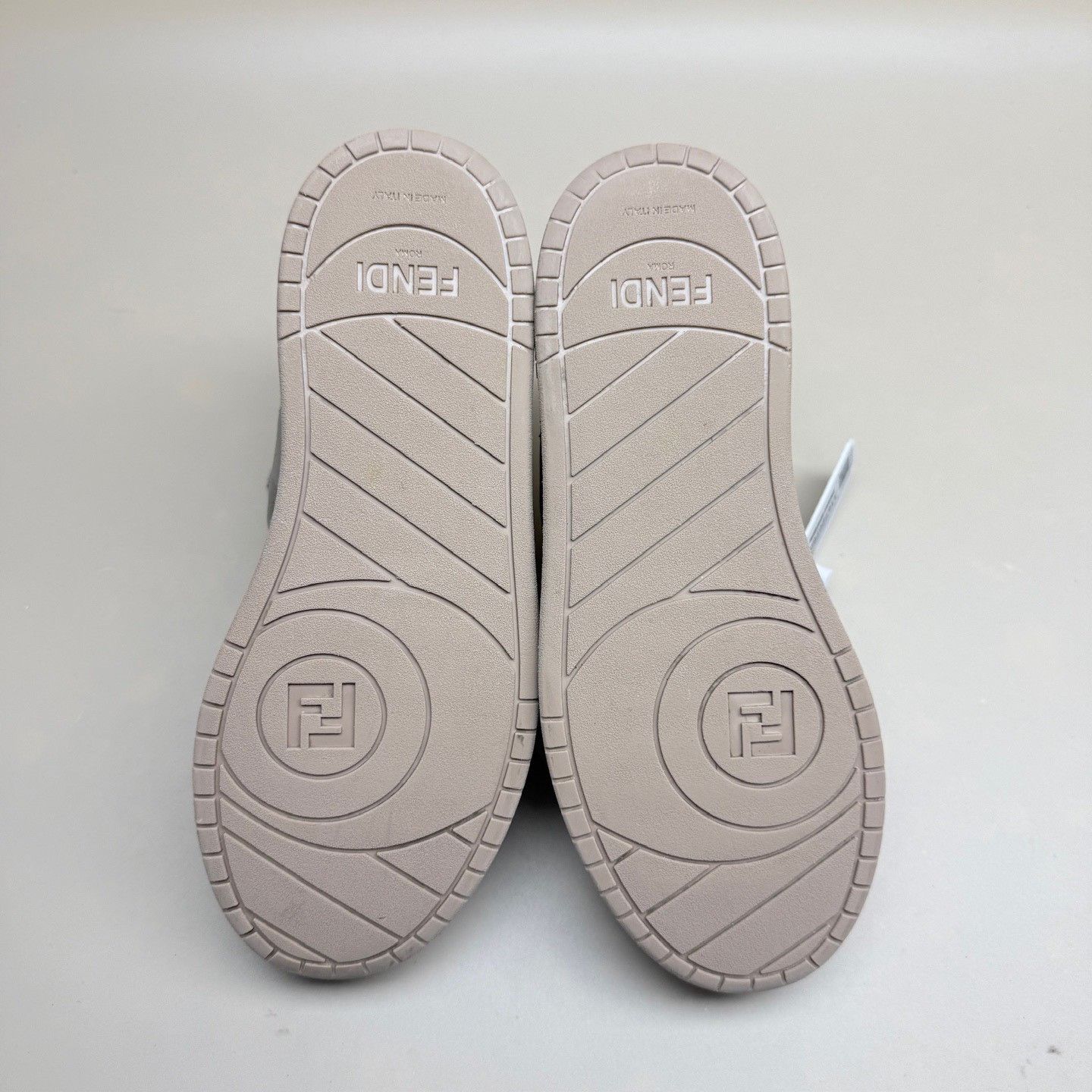 Fendi Fendi White Coffee Embossed Casual Shoes Size US 5 / IT 35 - 6 Thumbnail