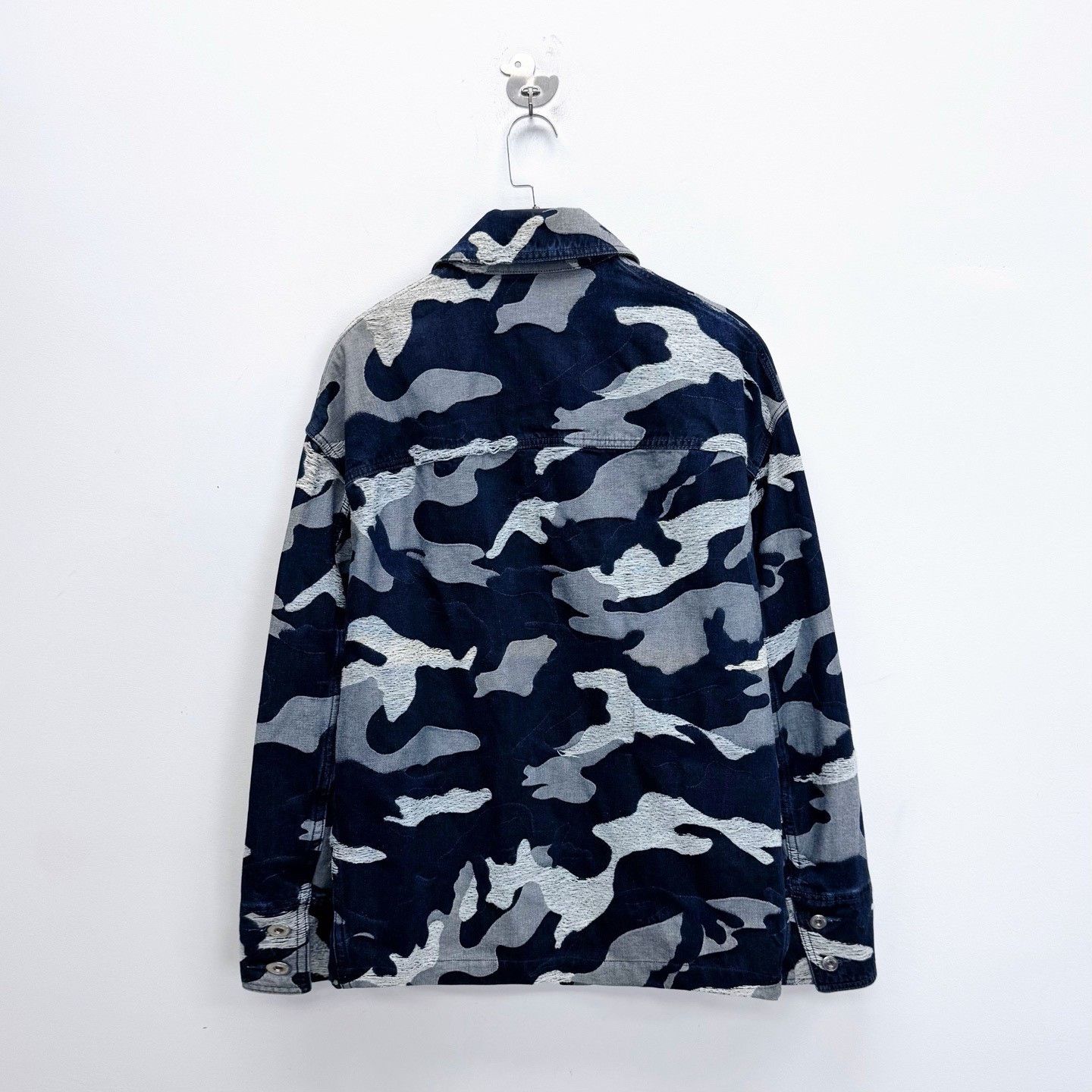 Valentino Valentino Camo Embroidered Denim Jacket Size US S / EU 44-46 / 1 - 2 Thumbnail