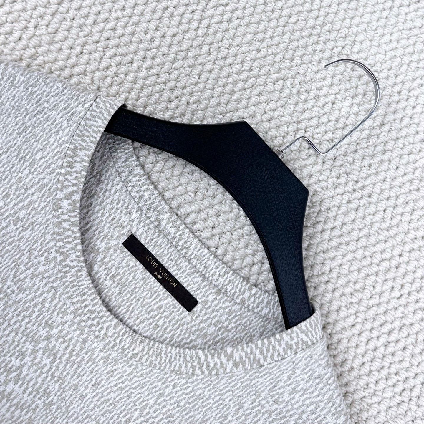 Louis Vuitton Louis Vuitton Sailing Series Embroidered Logo Tee Size US XL / EU 56 / 4 - 3 Thumbnail