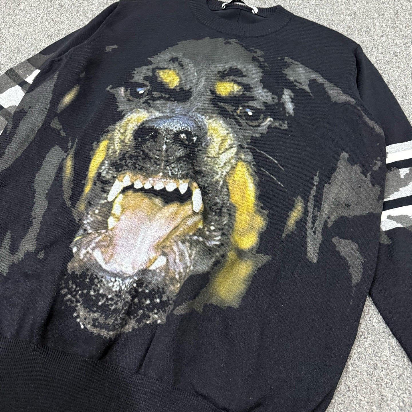 Givenchy Givenchy Big Dog Knit Sweatshirt XS Size US XS / EU 42 / 0 - 3 Thumbnail
