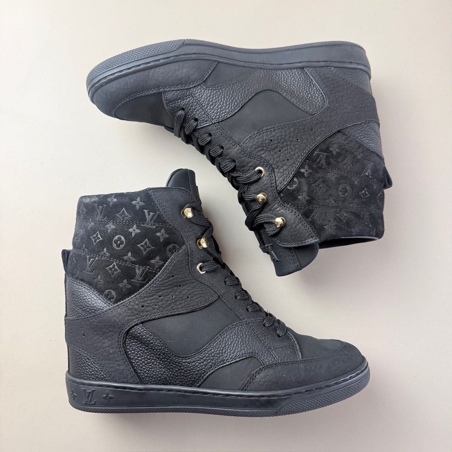 Louis Vuitton LV Monogram Pattern Ankle Boots Size US 4.5 / IT 34.5 - 4 Thumbnail