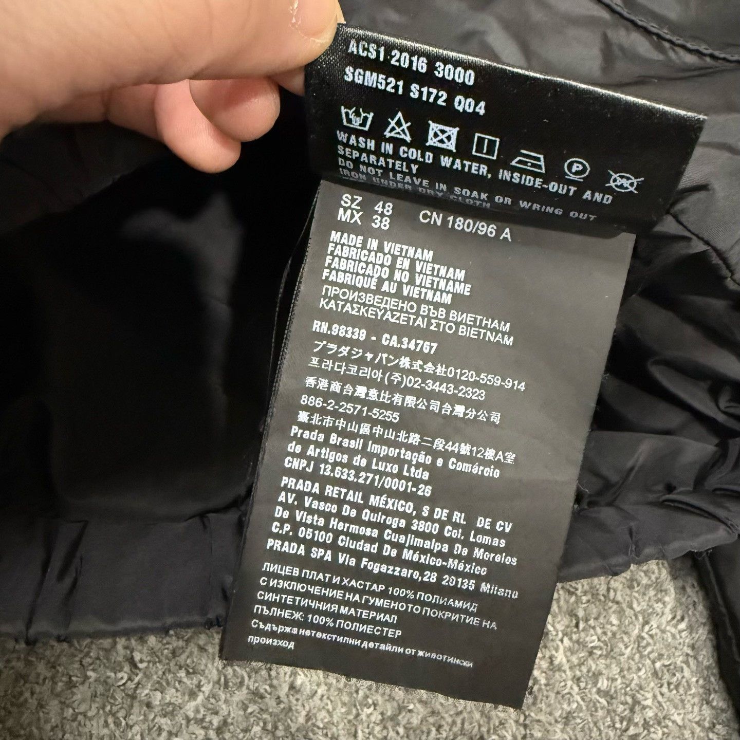Prada Prada Black Triangle Logo Nylon Jacket Size US M / EU 48-50 / 2 - 5 Thumbnail