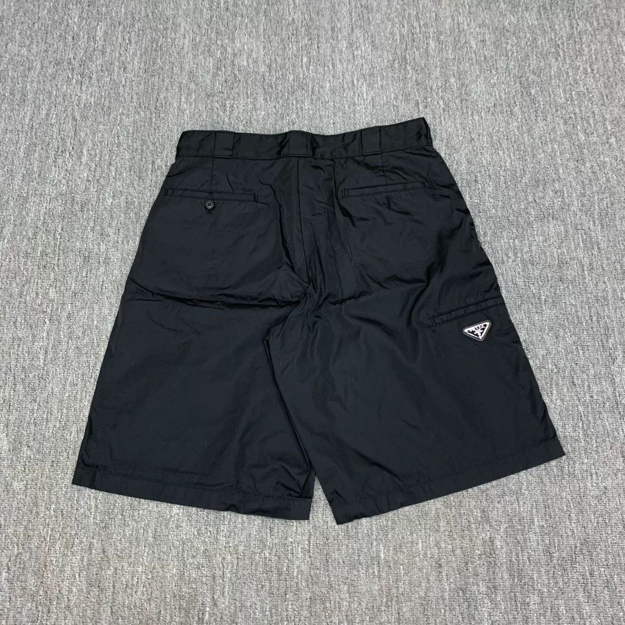 Prada Prada Nylon Shorts with Triangle Logo Size US 32 / EU 48 - 2 Thumbnail