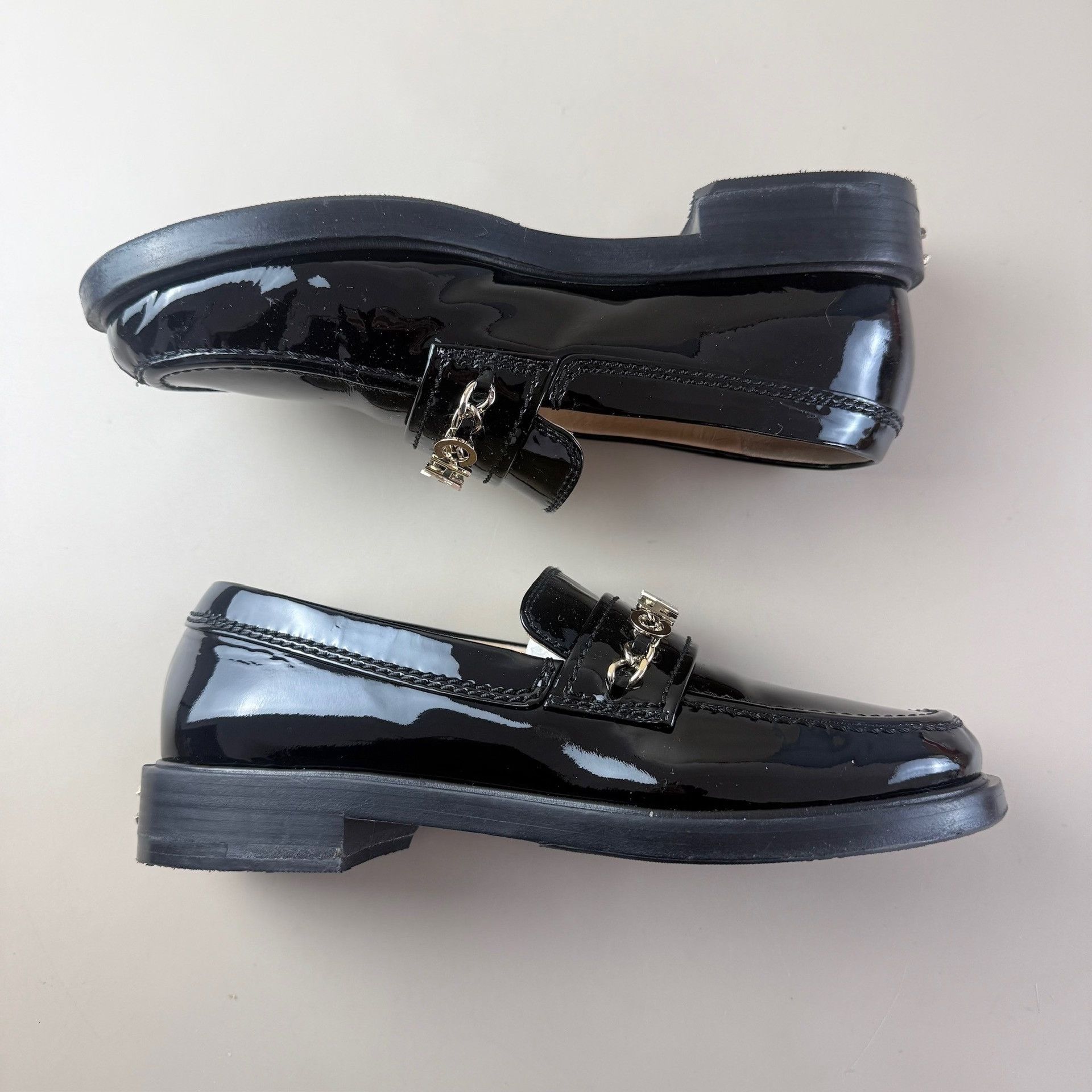 Chanel CHANEL Chain Letter Loafers Size US 5 / IT 35 - 4 Thumbnail