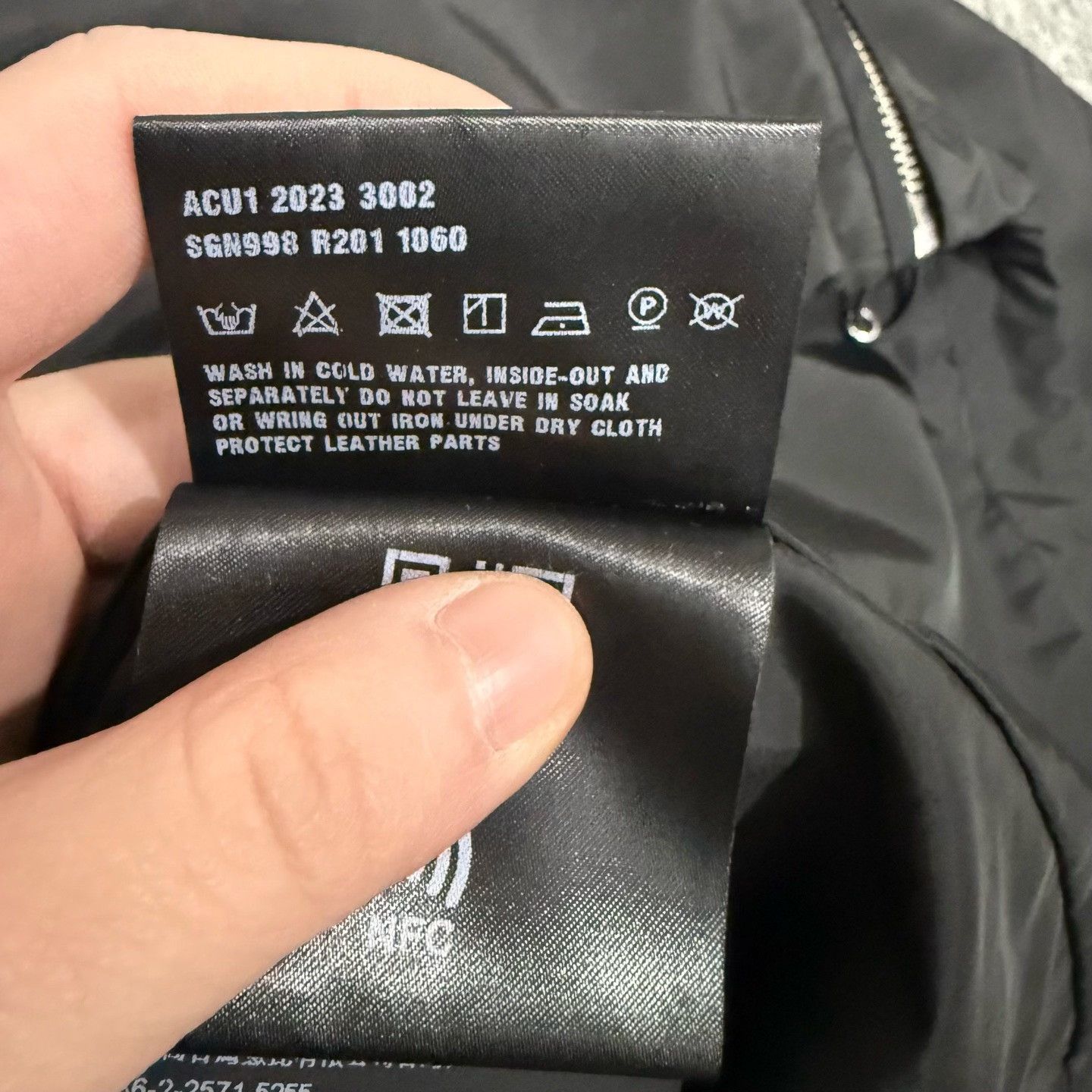 Prada Prada Black Triangle Logo Nylon Jacket Size US L / EU 52-54 / 3 - 5 Thumbnail