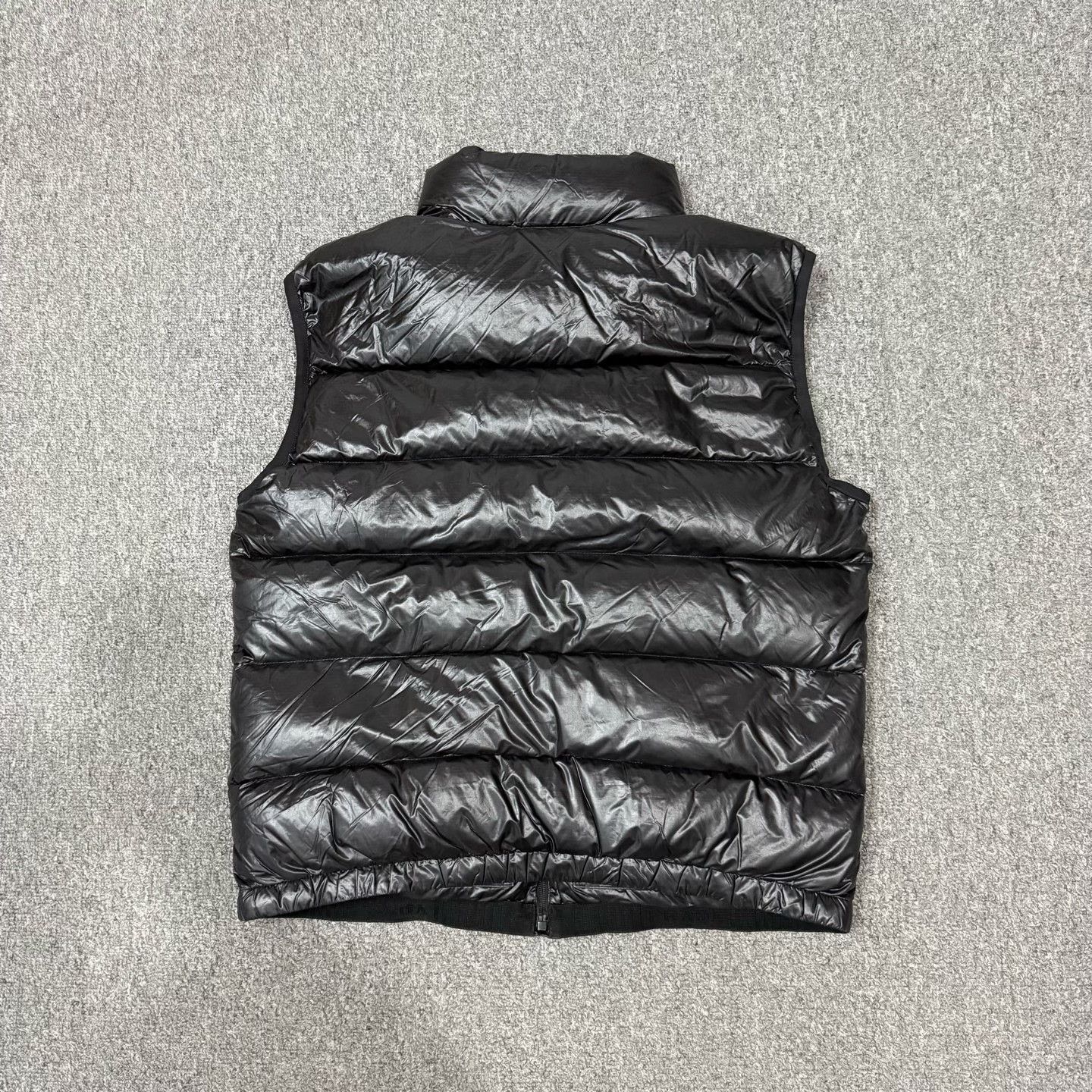 Prada Prada Black Triangle Logo Down Vest Size US L / EU 52-54 / 3 - 2 Thumbnail