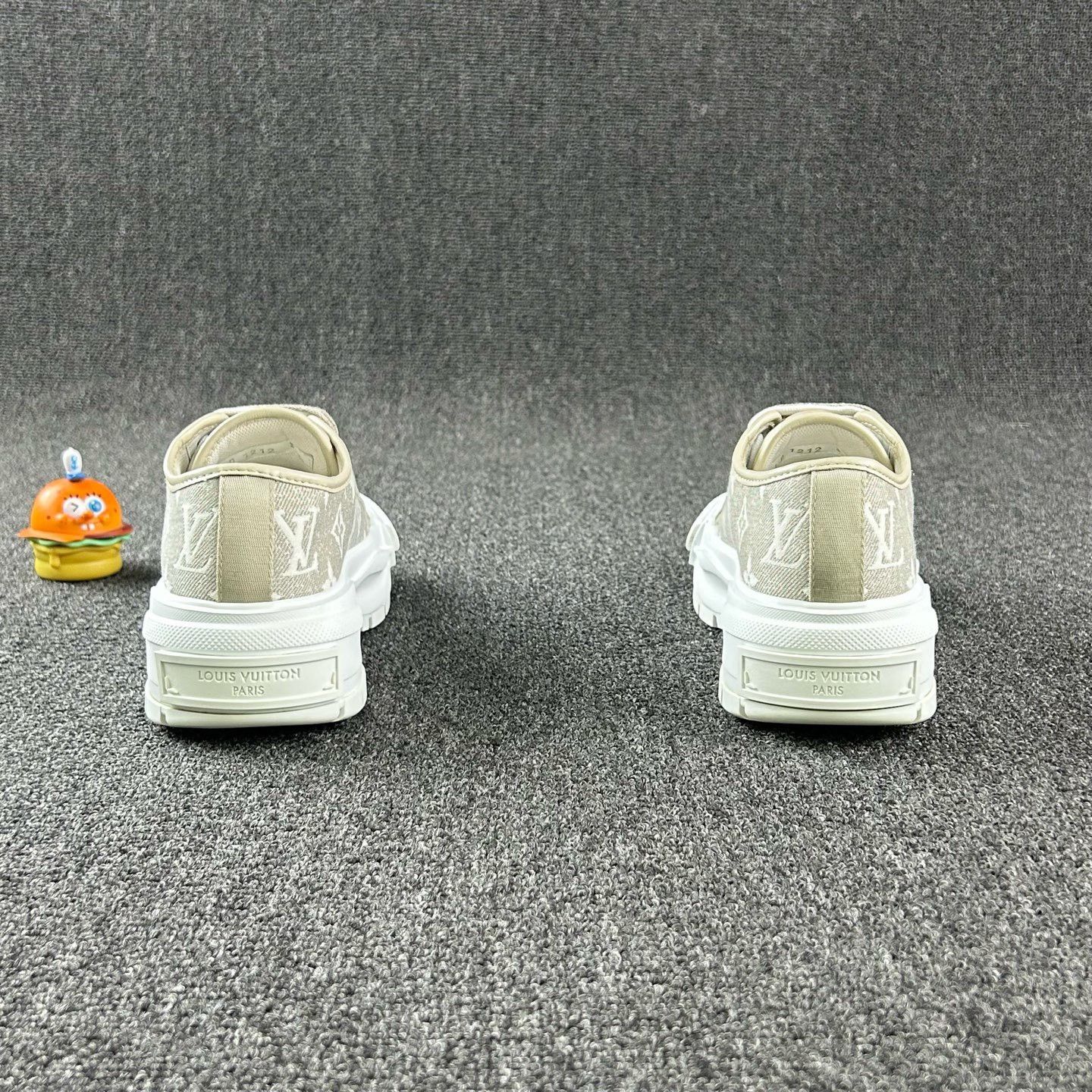 Louis Vuitton Louis Vuitton Monogram Biscuit Shoes Size US 4.5 / IT 34.5 - 5 Thumbnail