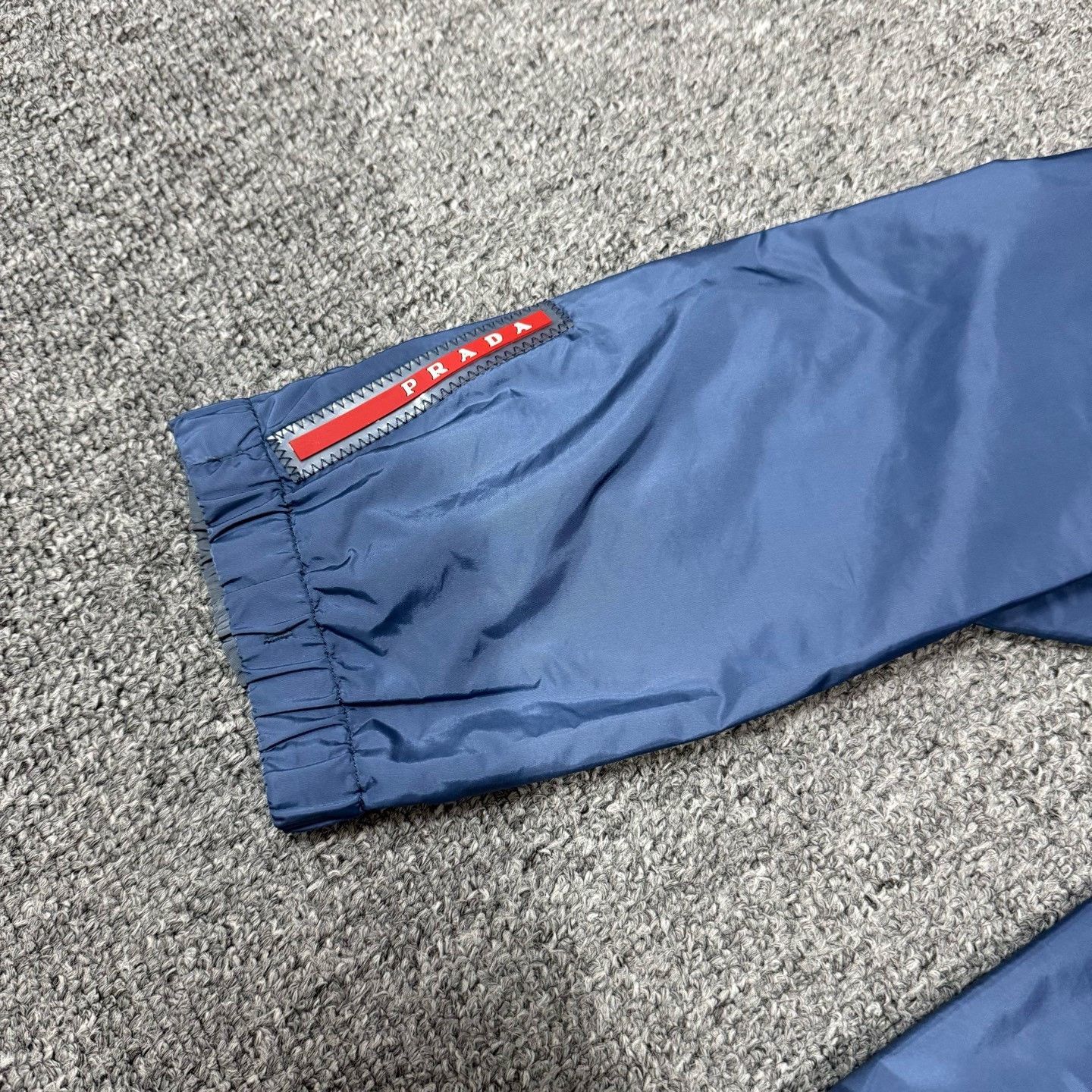 Prada Prada Blue Hem Logo Reversible Nylon Jacket Size US L / EU 52-54 / 3 - 3 Thumbnail