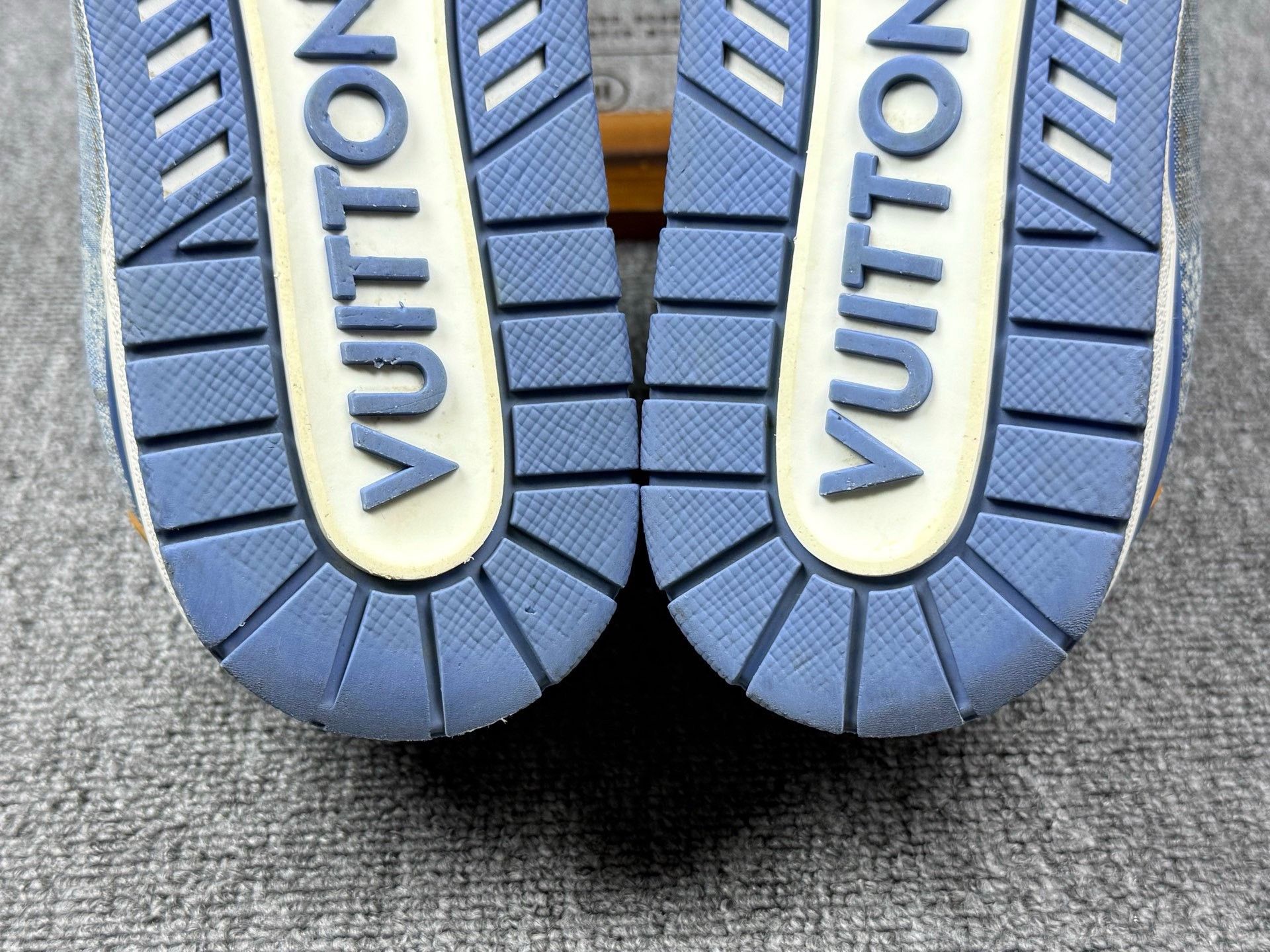 Louis Vuitton Louis Vuitton Training Blue Lowtop Sneakers 8 Men Size US 8 / EU 41 - 8 Thumbnail