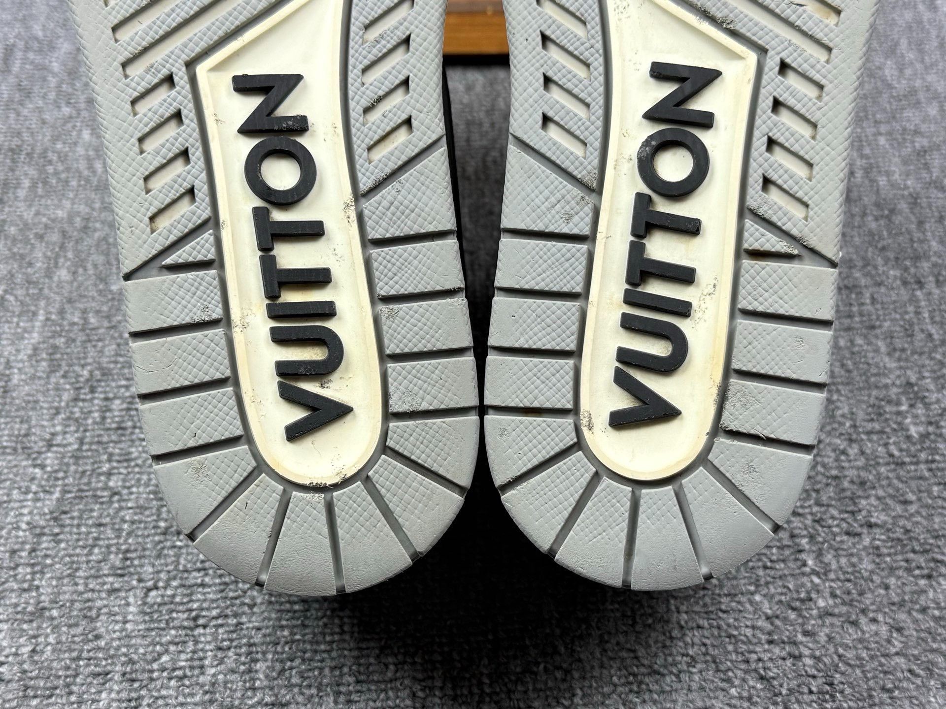 Louis Vuitton Louis Vuitton Training Multi Lowtop Sneakers 8 Men Size US 8 / EU 41 - 8 Thumbnail