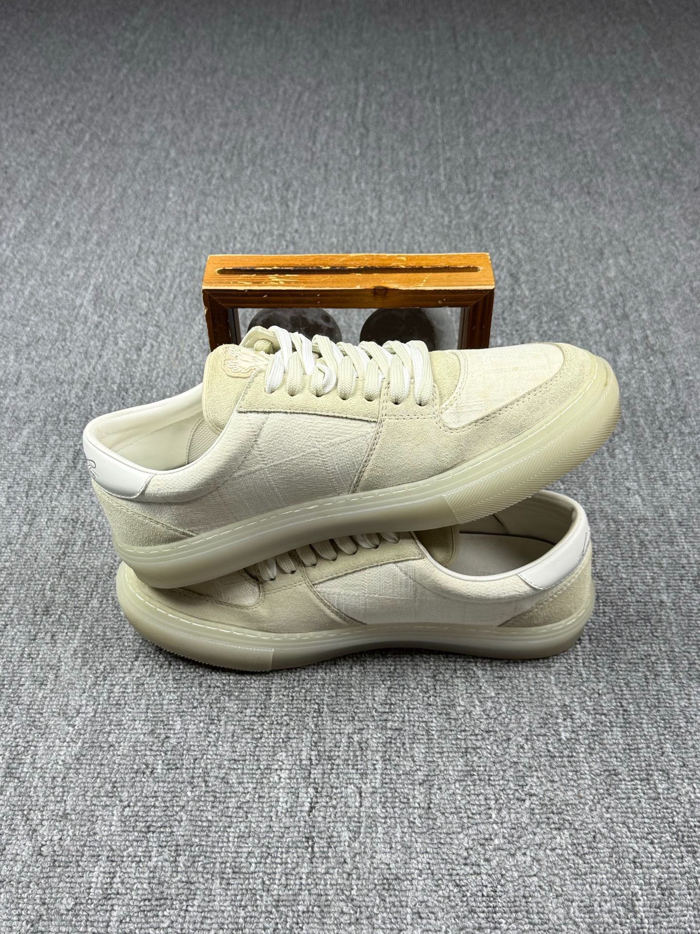 Louis Vuitton Louis Vuitton Denim White Lowtop Sneakers 8 Men Size US 8 / EU 41 - 3 Thumbnail