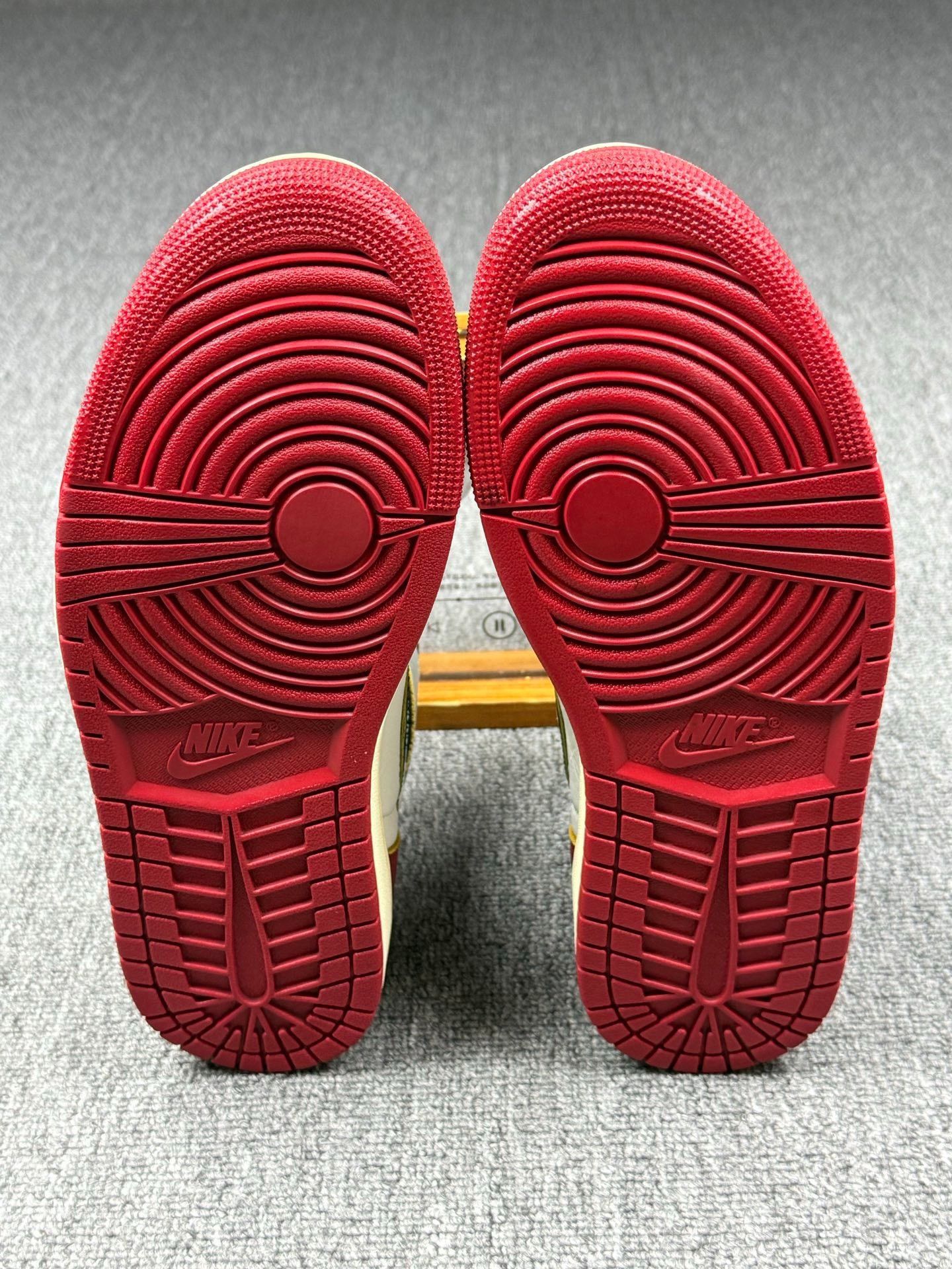 Nike Nike AJ1 Red Lowtop Sneakers 11 Men Size US 11 / EU 44 - 6 Thumbnail
