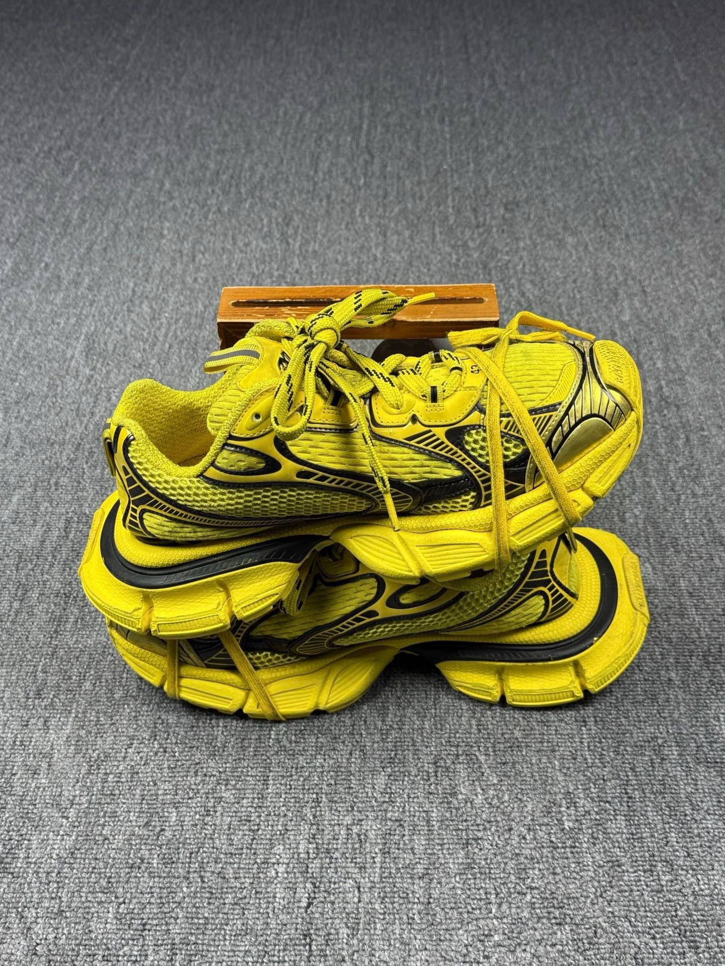 Balenciaga Balenciaga Yellow Lowtop Sneakers 10 Men Size US 10 / EU 43 - 3 Thumbnail