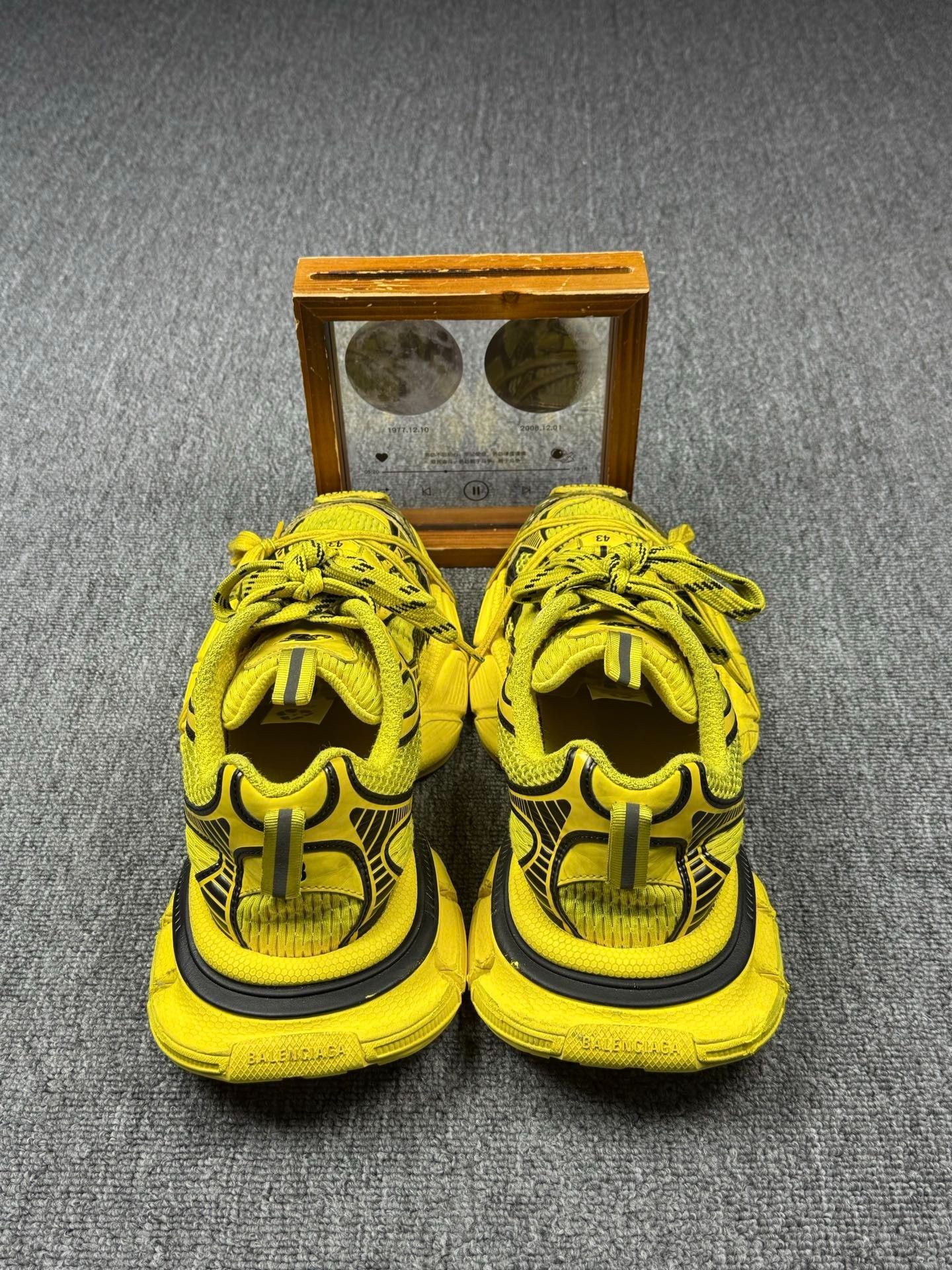 Balenciaga Balenciaga Yellow Lowtop Sneakers 10 Men Size US 10 / EU 43 - 5 Thumbnail