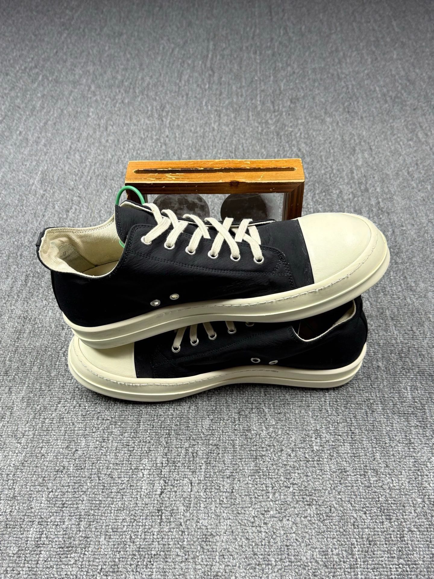 Rick Owens Rick Owens Retro Black Lowtop Sneakers 11 Men Size US 11 / EU 44 - 3 Thumbnail