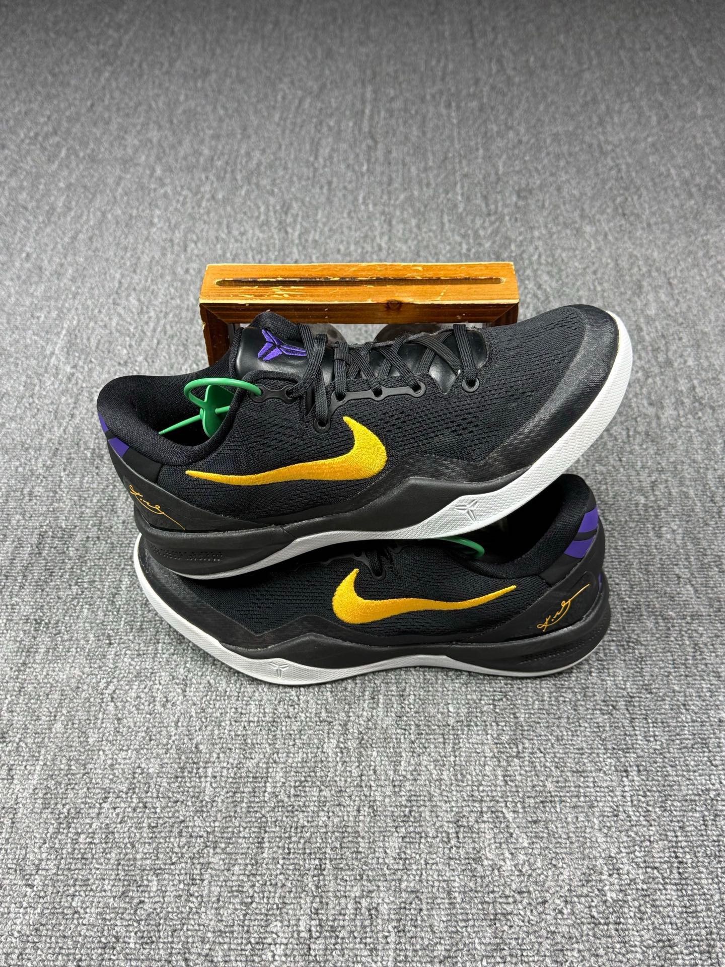 Nike Nike KOBE8 Purple Lowtop Sneakers 8 Men Size US 8 / EU 41 - 2 Thumbnail