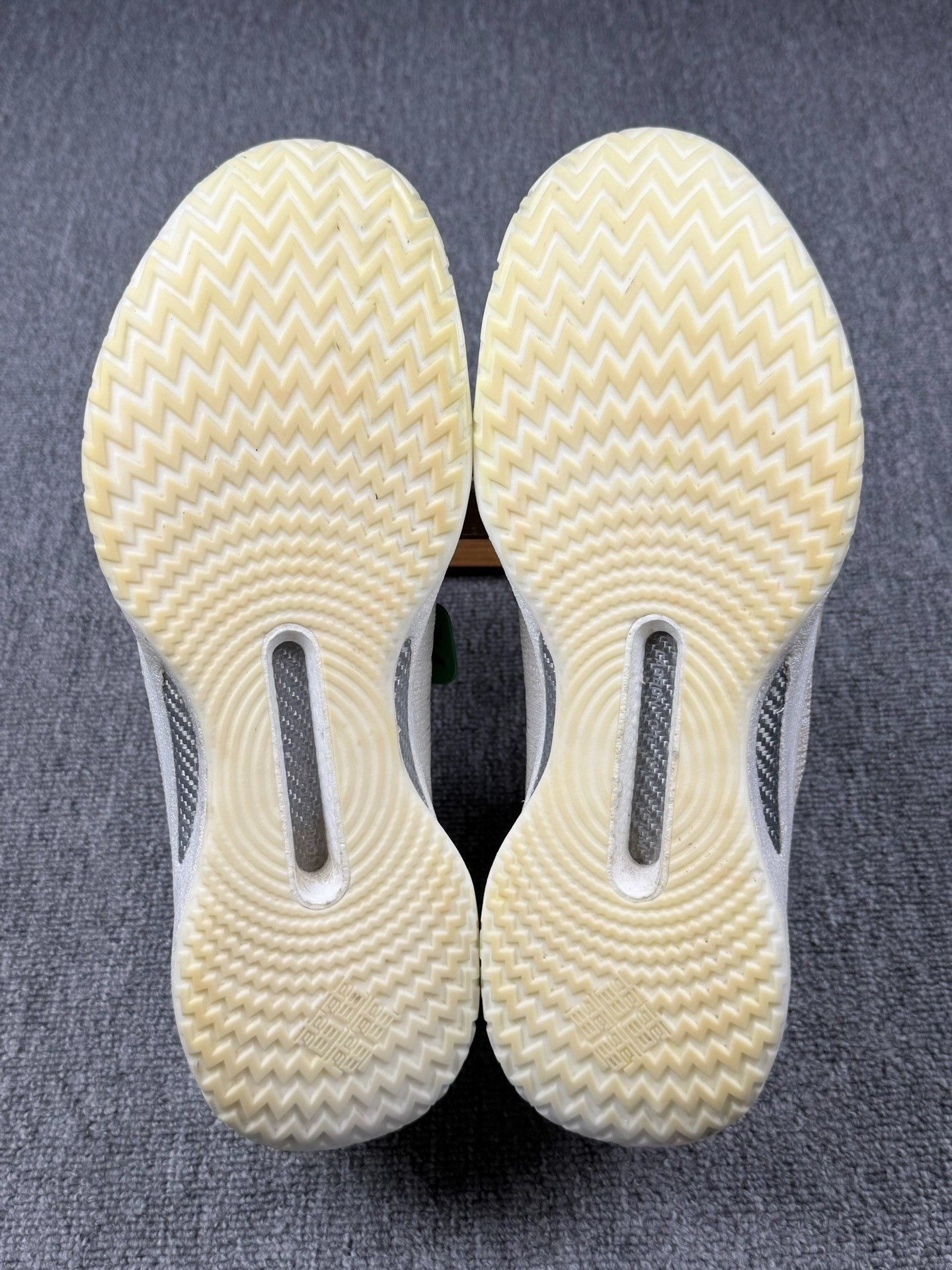 Li-Ning Li-Ning White Lowtop Sneakers 13 Men Size US 13 / EU 46 - 6 Thumbnail