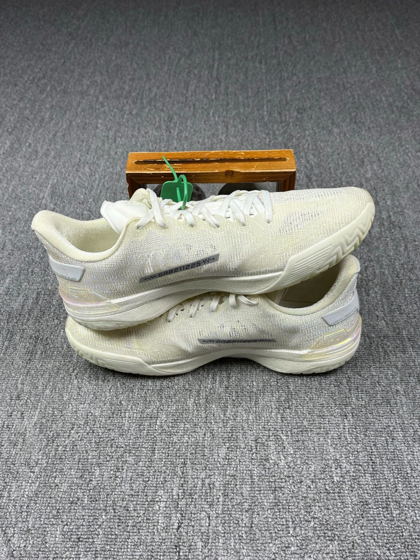Li-Ning Li-Ning White Lowtop Sneakers 13 Men Size US 13 / EU 46 - 3 Thumbnail