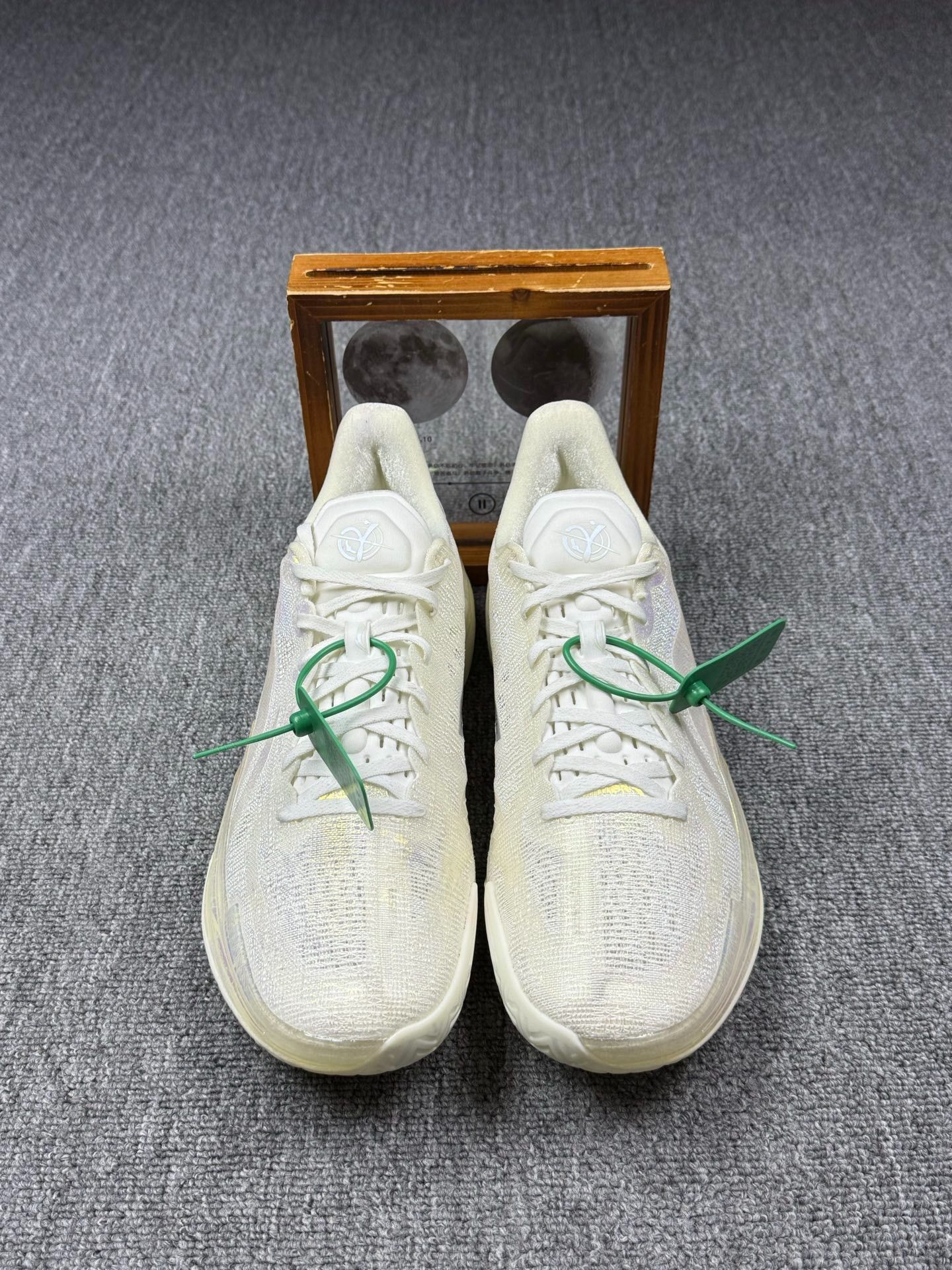 Li-Ning Li-Ning White Lowtop Sneakers 13 Men Size US 13 / EU 46 - 4 Thumbnail