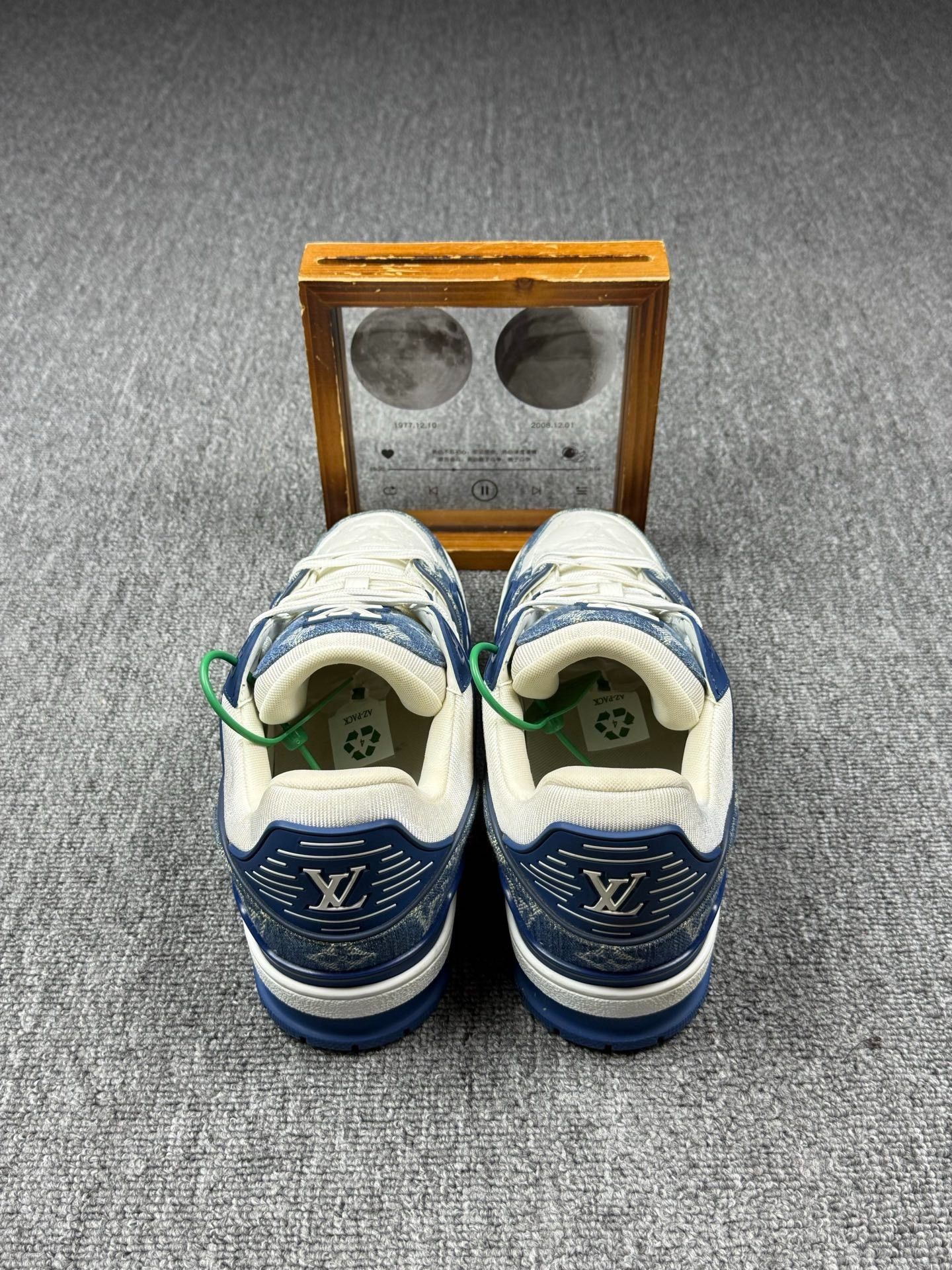 Louis Vuitton Louis Vuitton Training Blue Lowtop Sneakers 9 Men Size US 9 / EU 42 - 5 Thumbnail