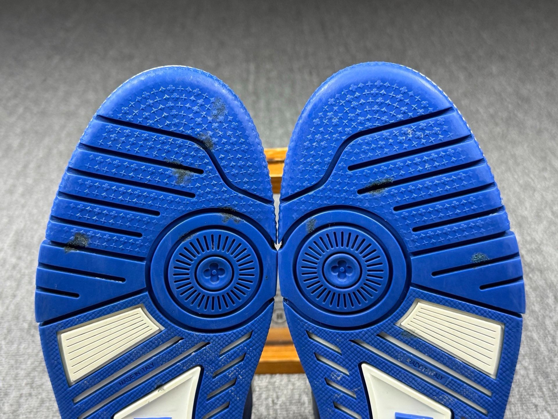 Louis Vuitton Louis Vuitton Training Blue Lowtop Sneakers 9 Men Size US 9 / EU 42 - 6 Thumbnail
