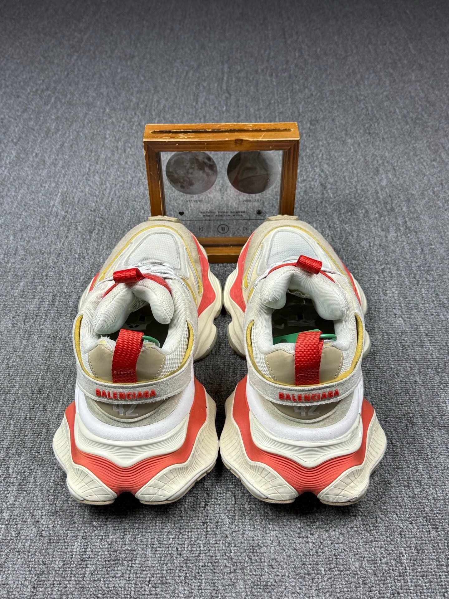 Balenciaga Balenciaga Distressed Red Lowtop Sneakers 9 Men Size US 9 / EU 42 - 5 Thumbnail
