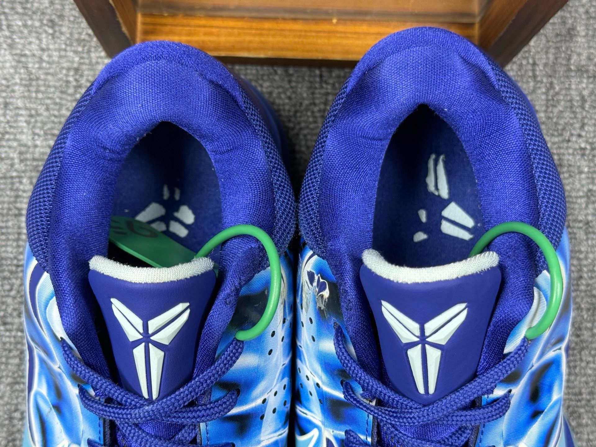 Nike Nike KOBE5 Blue Lowtop Sneakers 12 Men Size US 12 / EU 45 - 9 Thumbnail