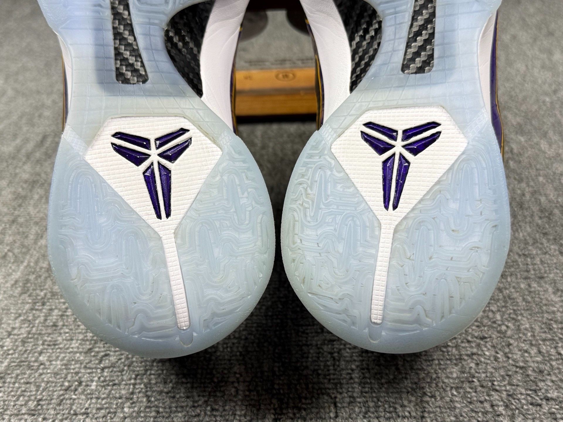 Nike Nike KOBE5 Purple Lowtop Sneakers 8 Men Size US 8 / EU 41 - 8 Thumbnail