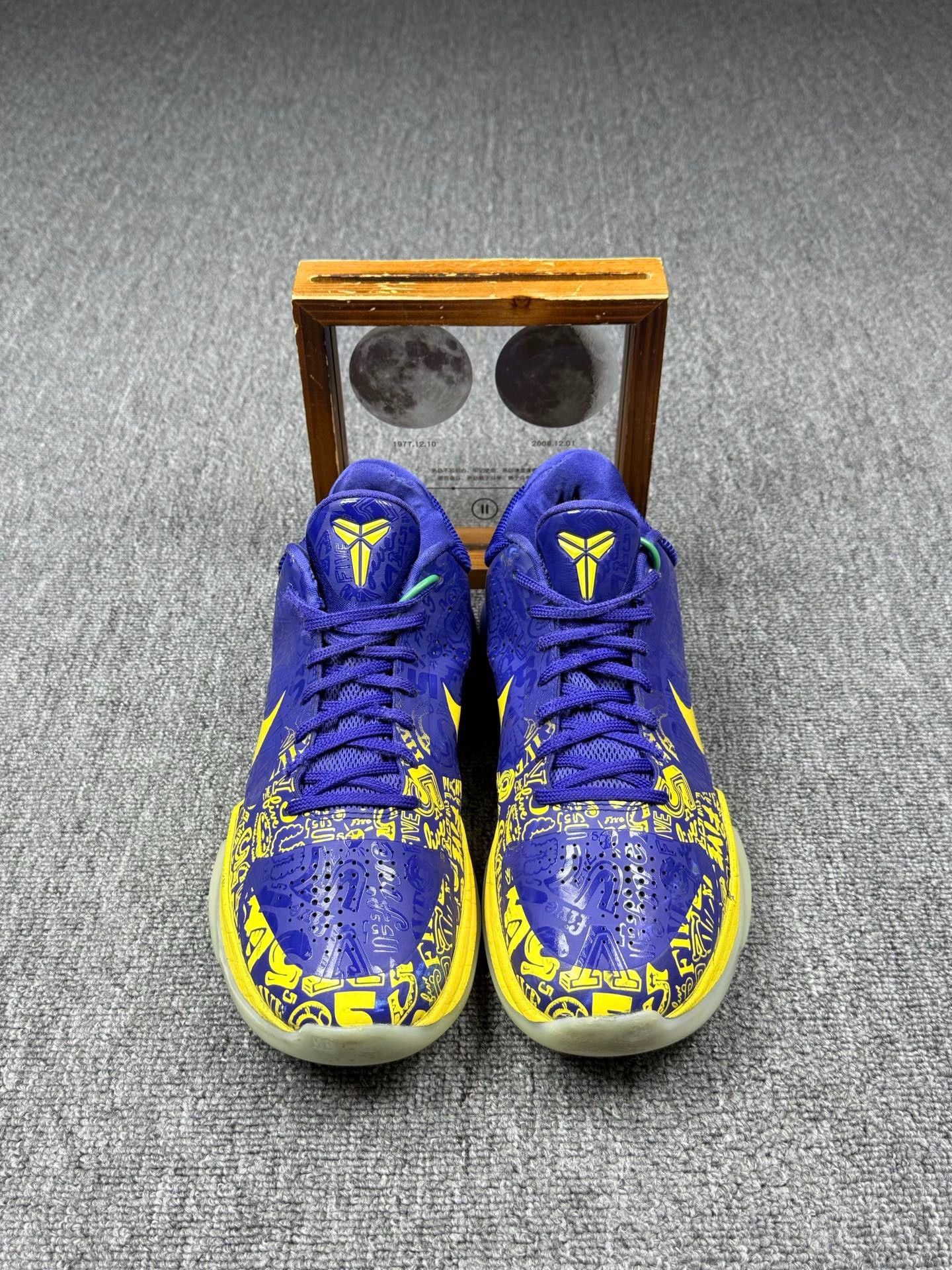 Nike Nike KOBE5 Yellow Lowtop Sneakers 10 Men Size US 10 / EU 43 - 4 Thumbnail