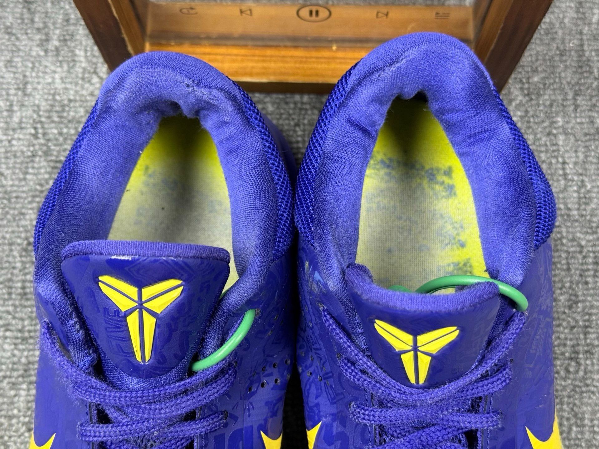 Nike Nike KOBE5 Yellow Lowtop Sneakers 10 Men Size US 10 / EU 43 - 9 Thumbnail