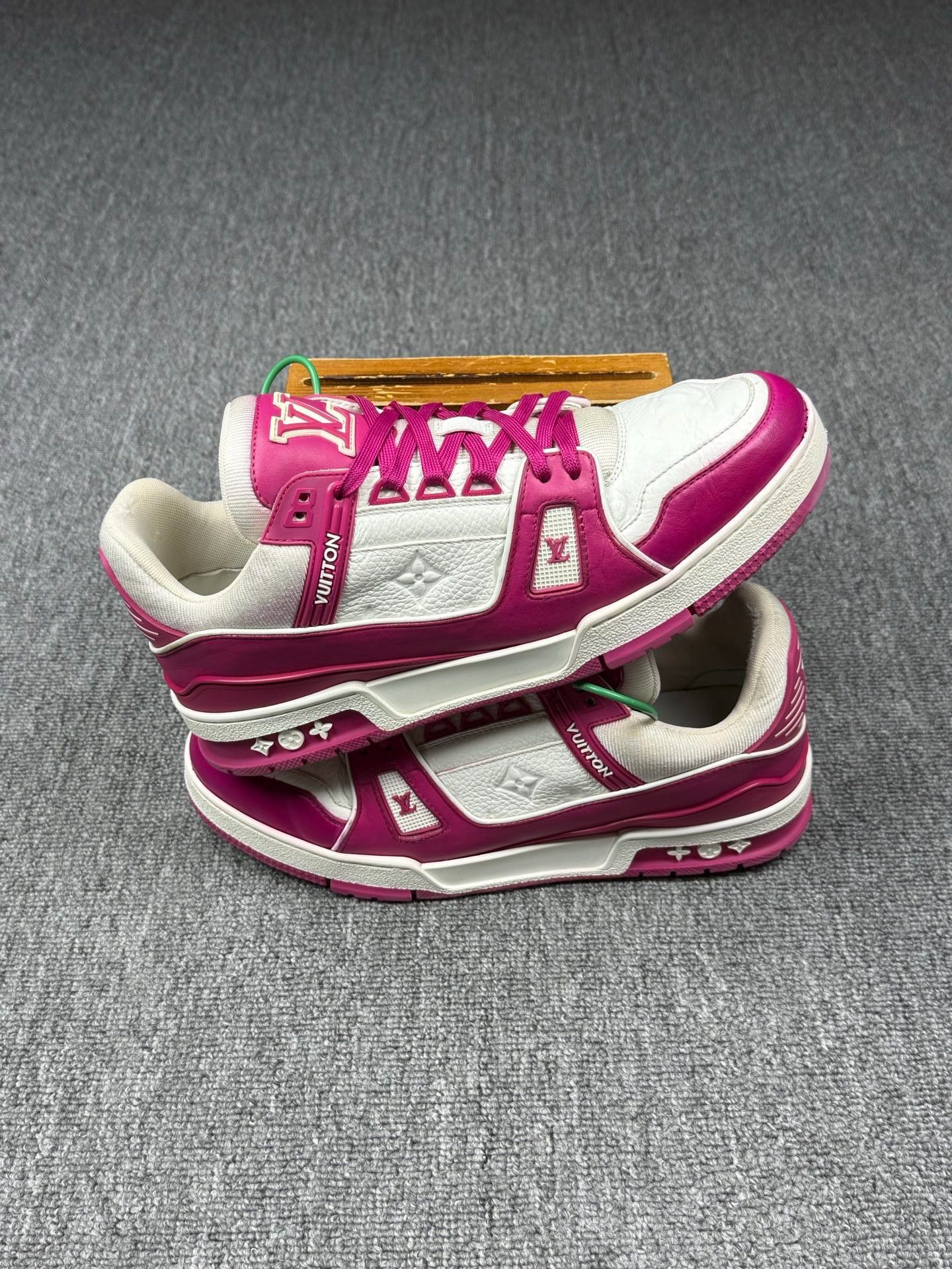 Louis Vuitton Louis Vuitton Training Multi Lowtop Sneakers 9 Men Size US 9 / EU 42 - 2 Thumbnail