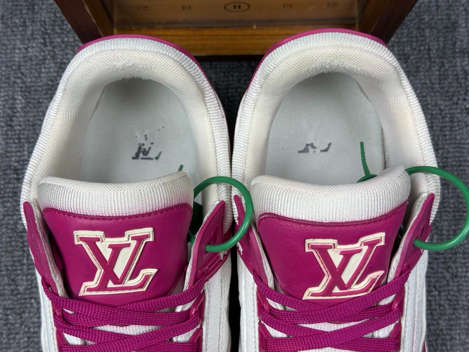 Louis Vuitton Louis Vuitton Training Multi Lowtop Sneakers 9 Men Size US 9 / EU 42 - 9 Thumbnail