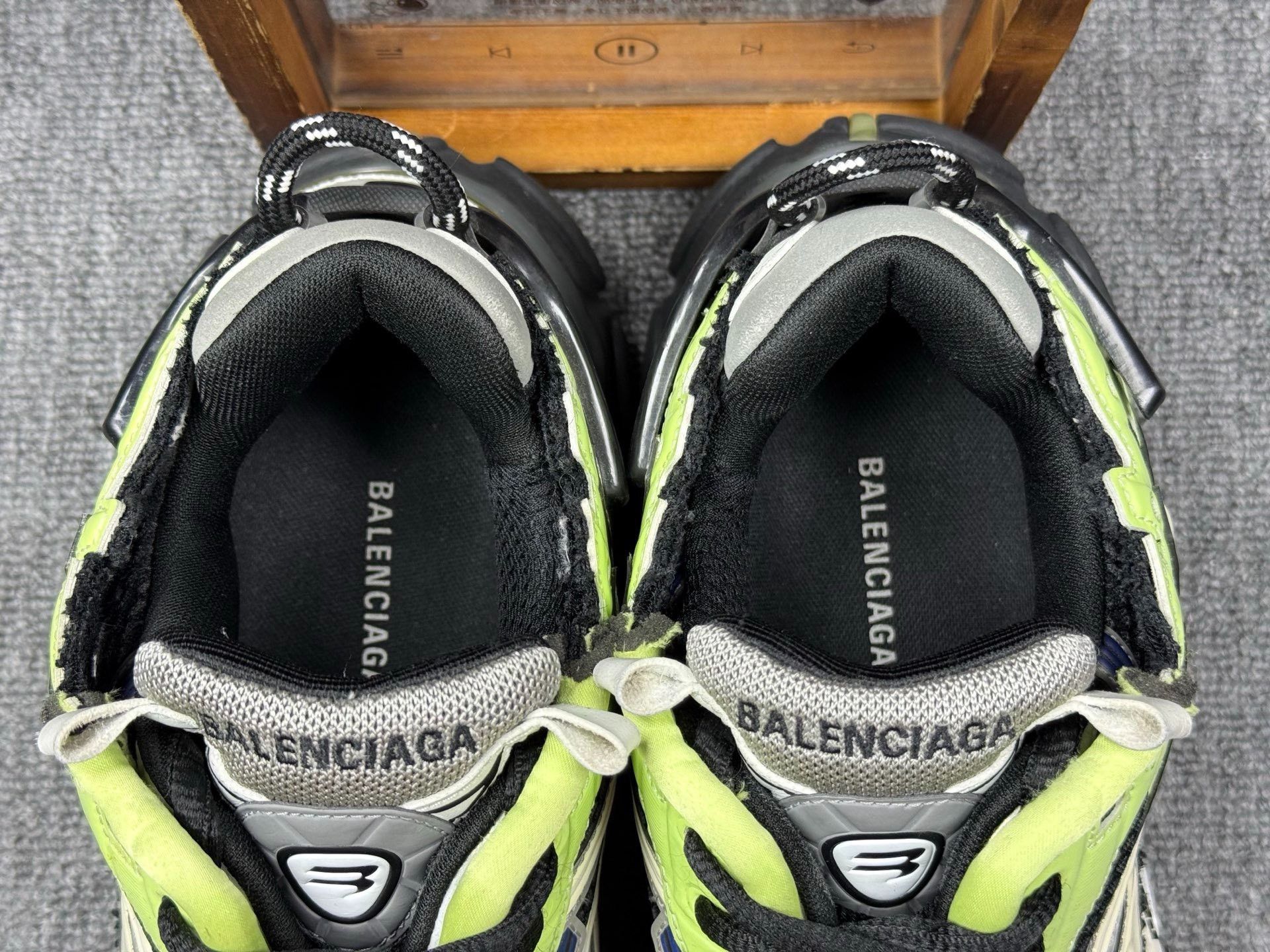 Balenciaga Balenciaga Running Multi Lowtop Sneakers 9 Men Size US 9 / EU 42 - 9 Thumbnail