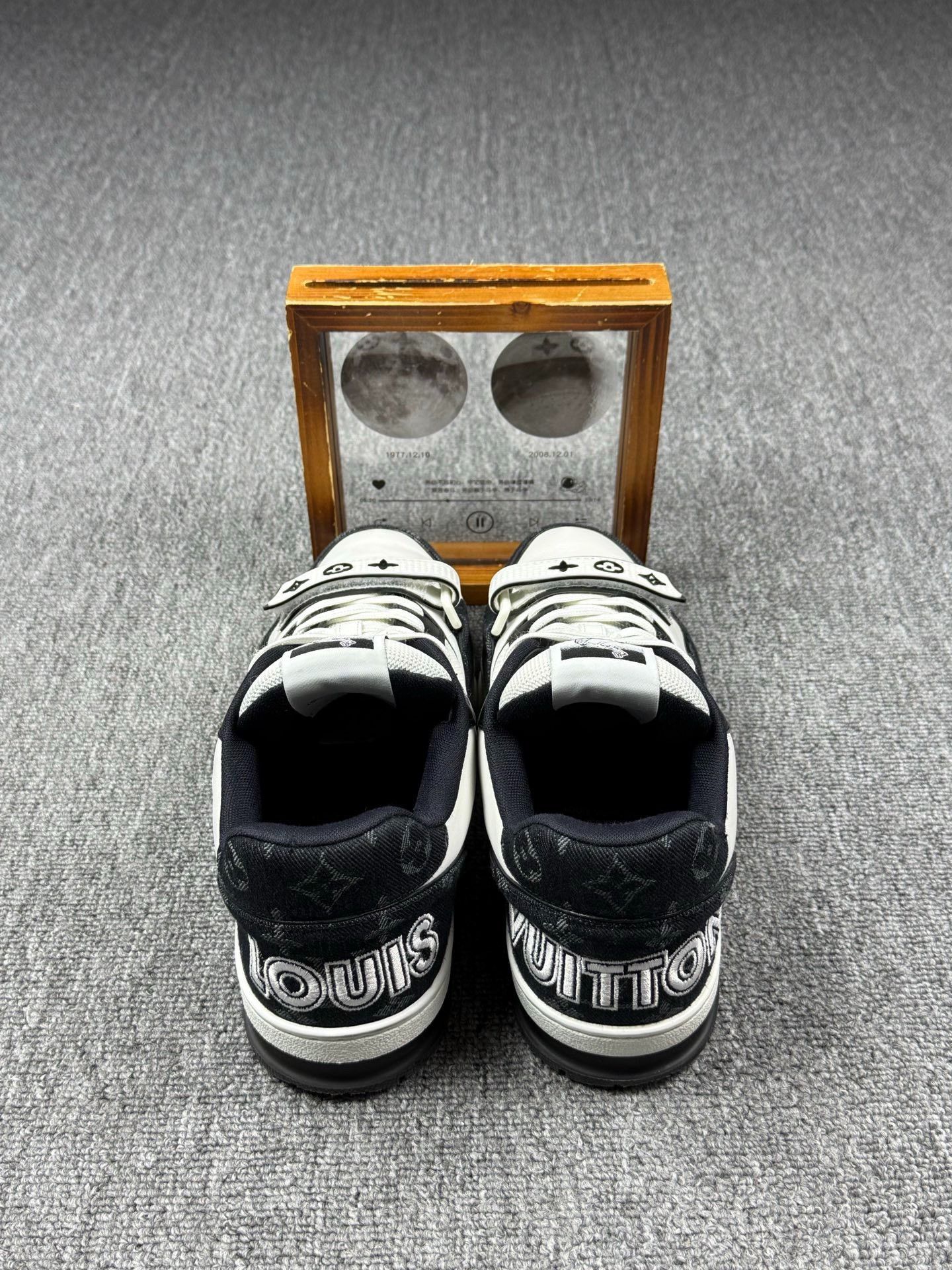Louis Vuitton Louis Vuitton Training Black Lowtop Sneakers 9 Men Size US 9 / EU 42 - 5 Thumbnail