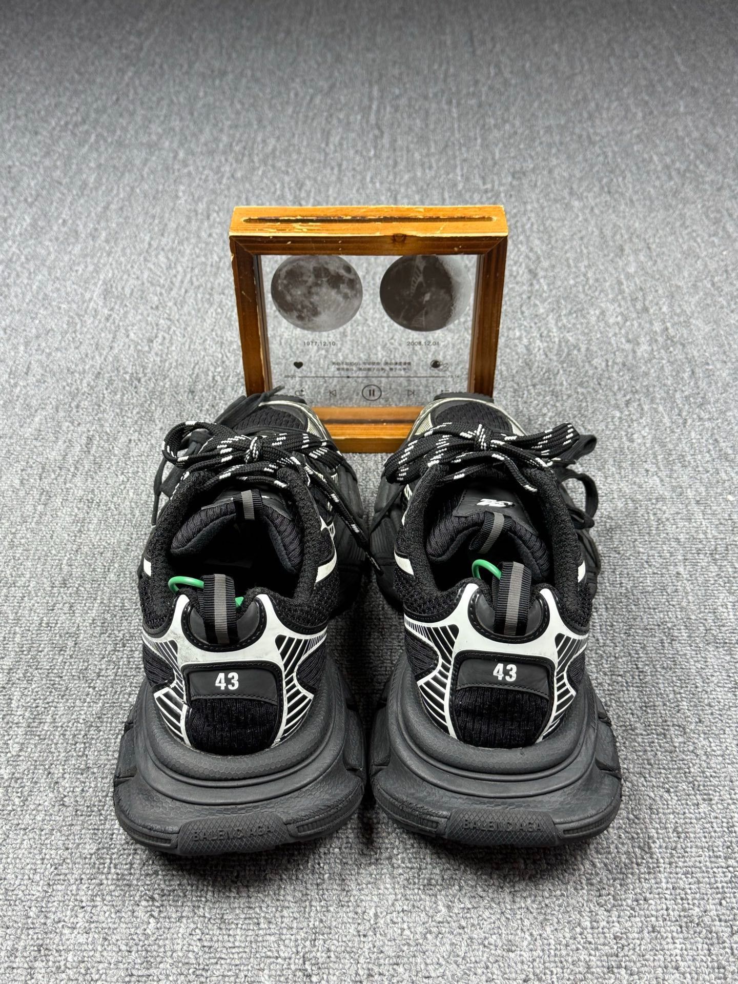 Balenciaga Balenciaga Black Lowtop Sneakers 10 Men Size US 10 / EU 43 - 4 Thumbnail
