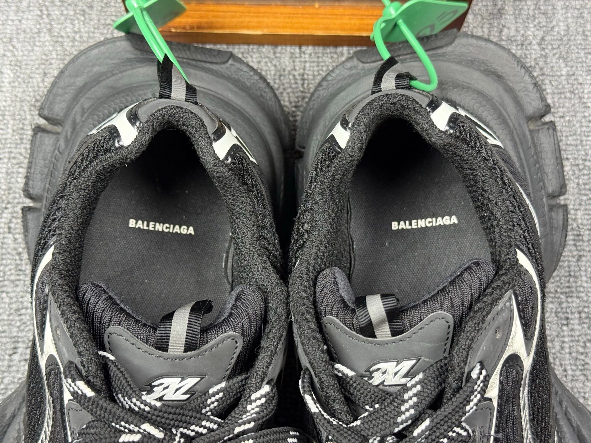 Balenciaga Balenciaga Black Lowtop Sneakers 10 Men Size US 10 / EU 43 - 9 Thumbnail