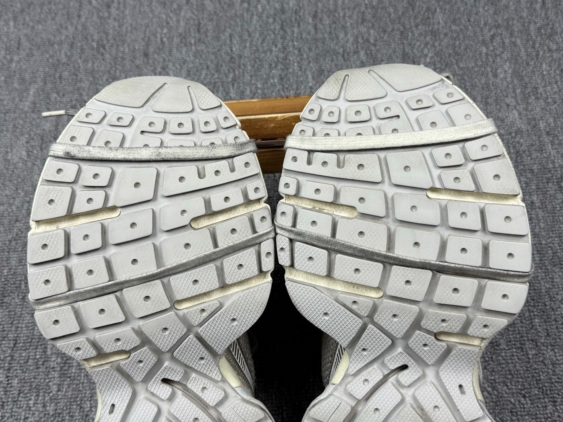 Balenciaga Balenciaga Multi Lowtop Sneakers 8 Men Size US 8 / EU 41 - 7 Thumbnail