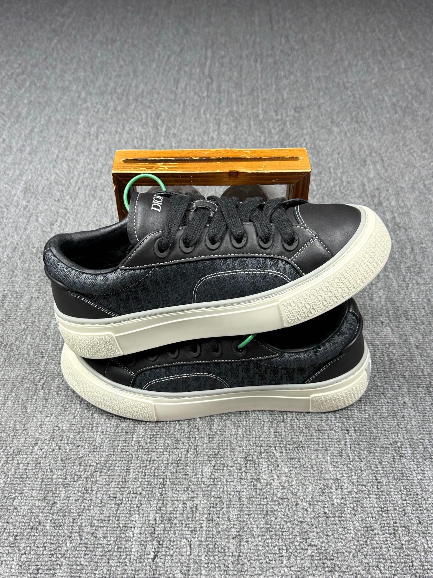 Dior Dior Black Lowtop Sneakers 7 Men Size US 7 / EU 40 - 2 Thumbnail