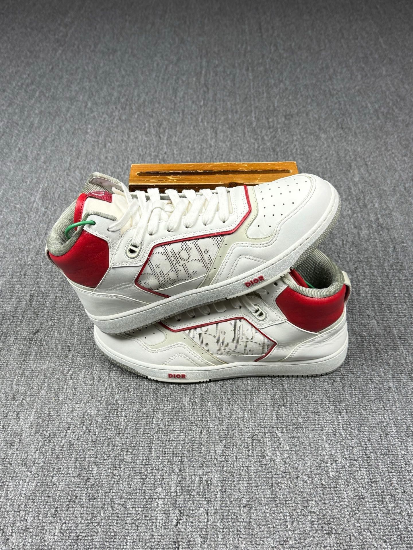 Dior Dior Retro Red Hitop Sneakers 7 Men Size US 7 / EU 40 - 2 Thumbnail