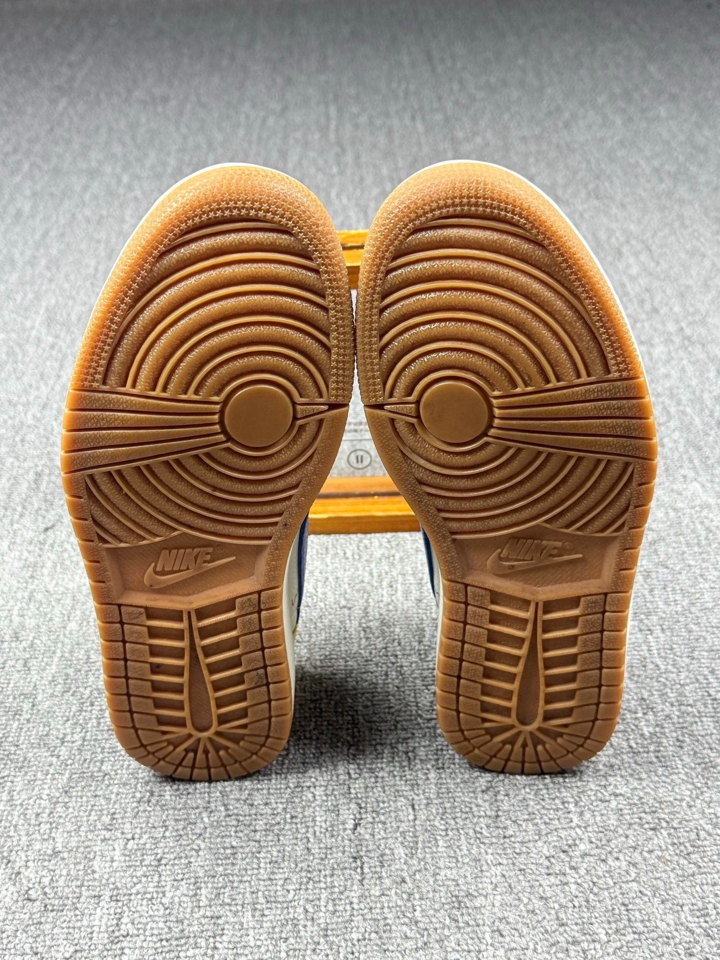 Nike Nike AJ1 Gold Lowtop Sneakers 9 Men Size US 9 / EU 42 - 6 Thumbnail