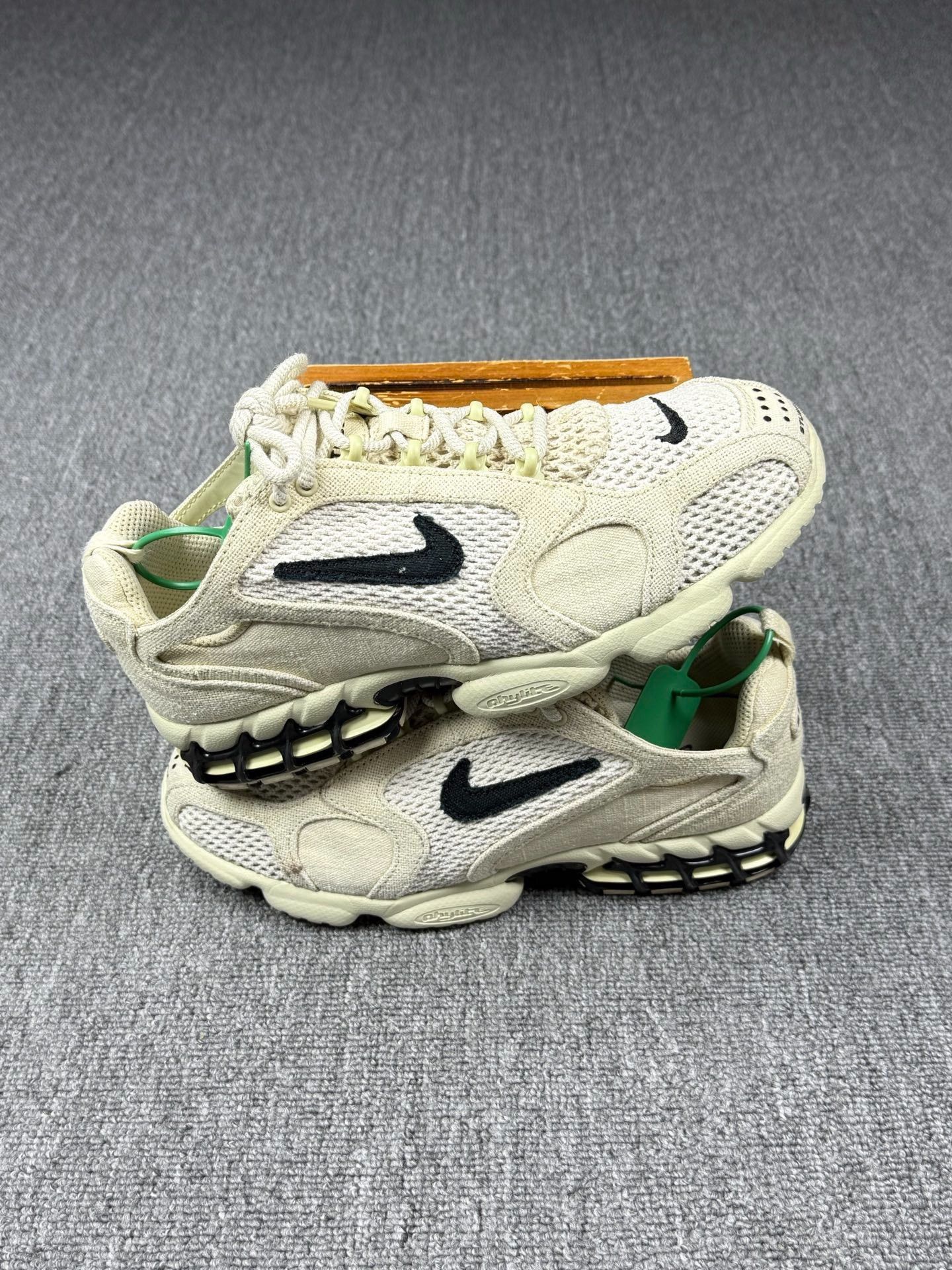 Nike Nike ZOOM SPIRIDO Yellow Lowtop Sneakers 9 Men Size US 9 / EU 42 - 2 Thumbnail