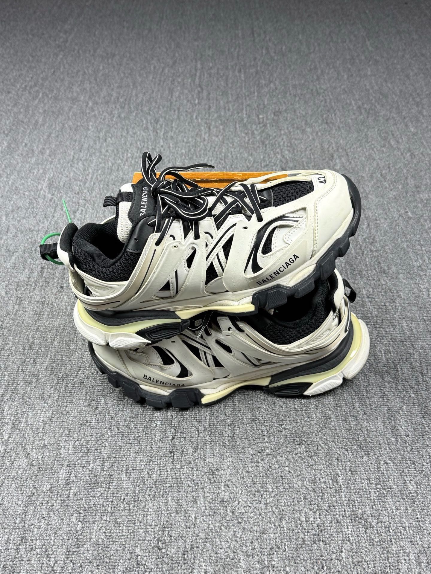 Balenciaga Balenciaga Multi Lowtop Sneakers 9 Men Size US 9 / EU 42 - 2 Thumbnail