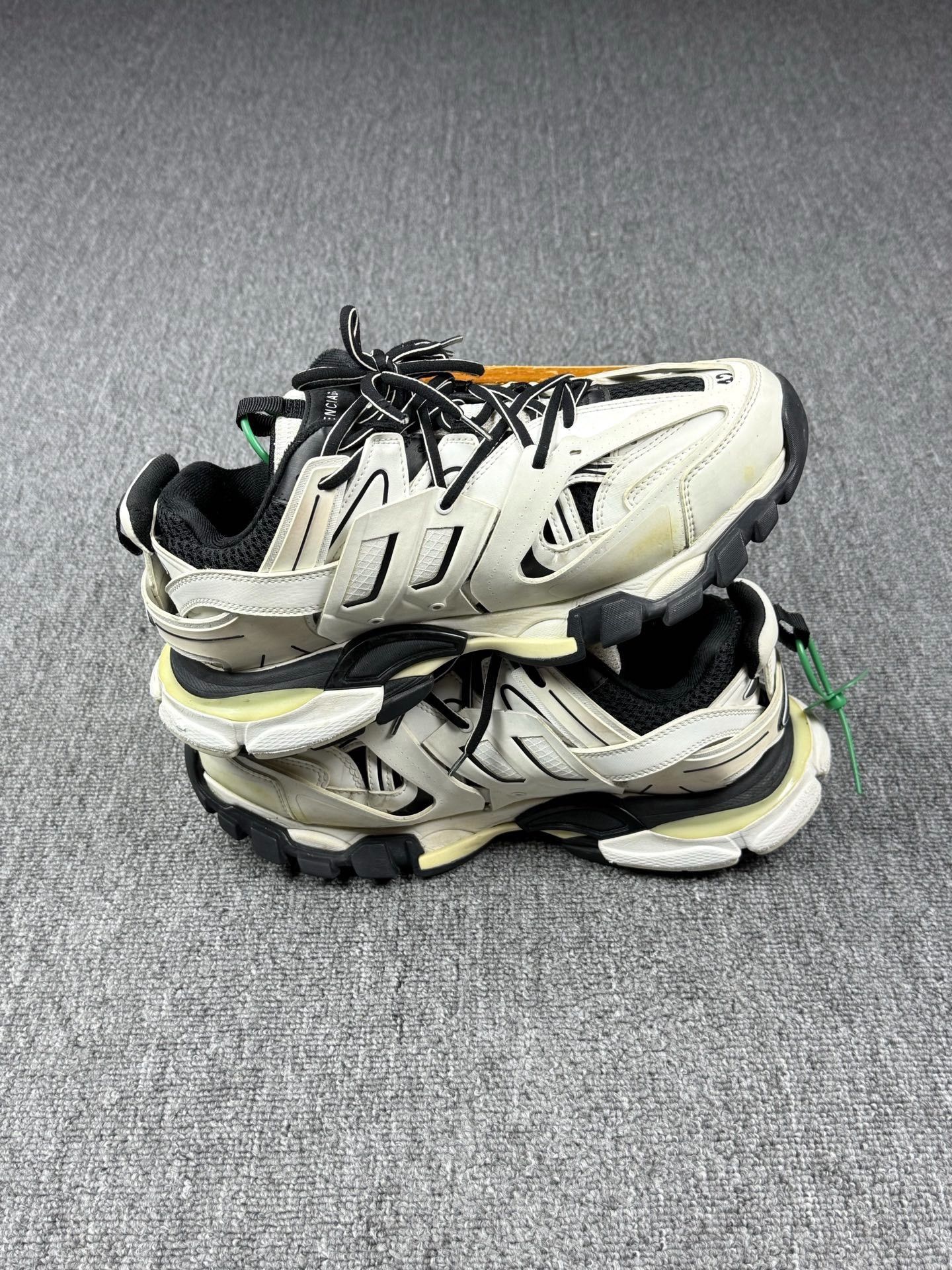 Balenciaga Balenciaga Multi Lowtop Sneakers 9 Men Size US 9 / EU 42 - 3 Thumbnail