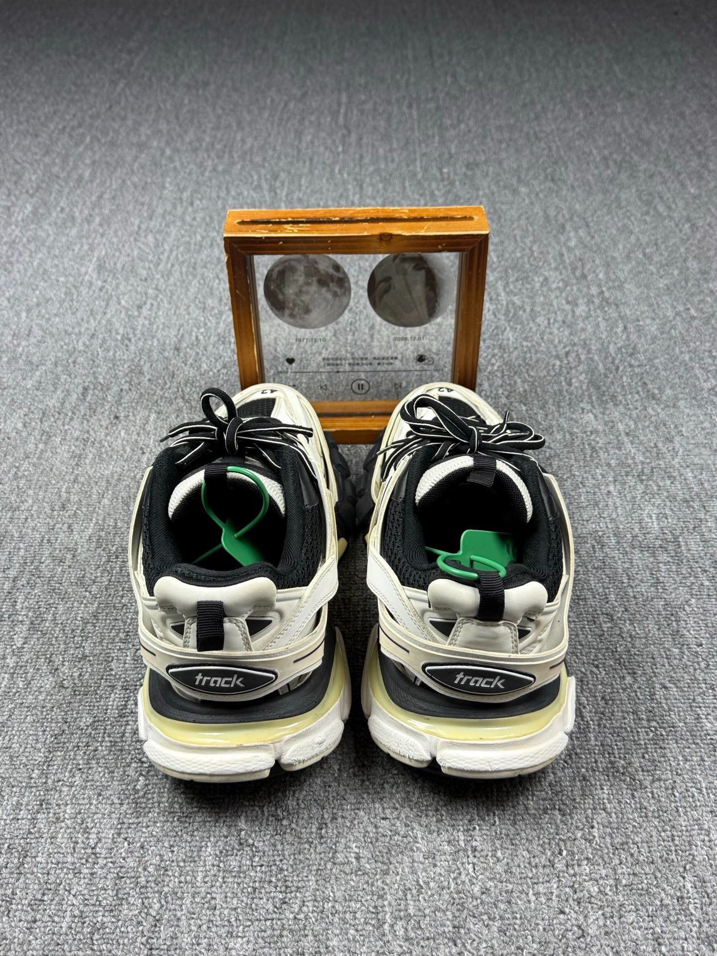 Balenciaga Balenciaga Multi Lowtop Sneakers 9 Men Size US 9 / EU 42 - 5 Thumbnail
