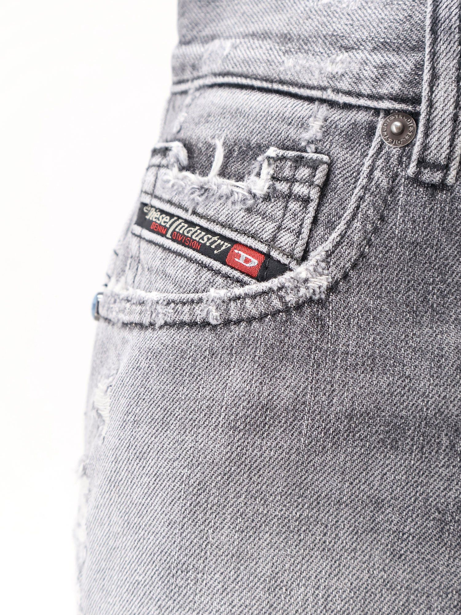 Diesel Blue Denim Shorts With A Destroyed Effect Size 26" / US 2 / IT 38 - 3 Thumbnail
