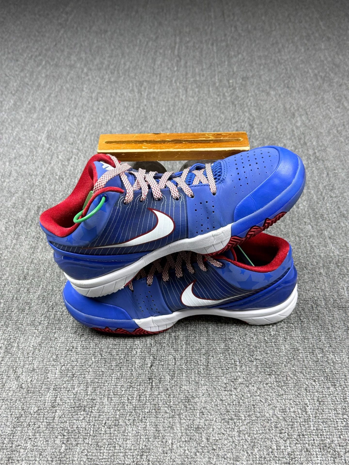 Nike Nike KOBE4 Blue Lowtop Sneakers 11 Men Size US 11 / EU 44 - 3 Thumbnail